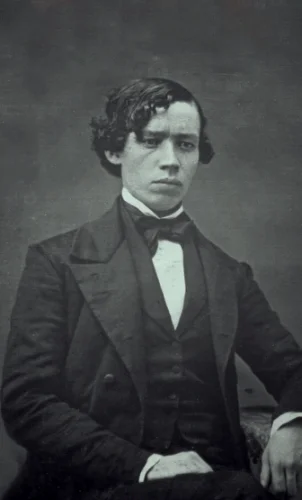 portrait4-young.jpg