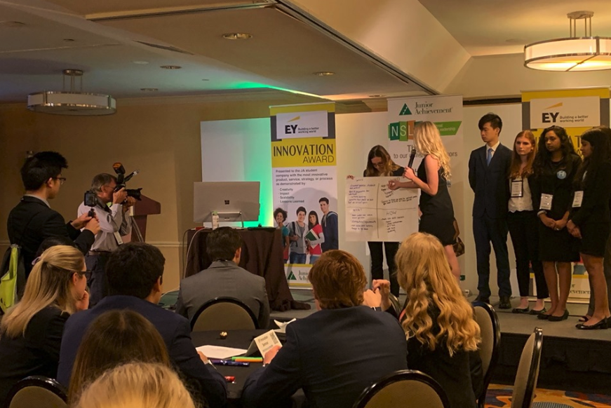 Students present ideas at the EY Innovation Seminar.