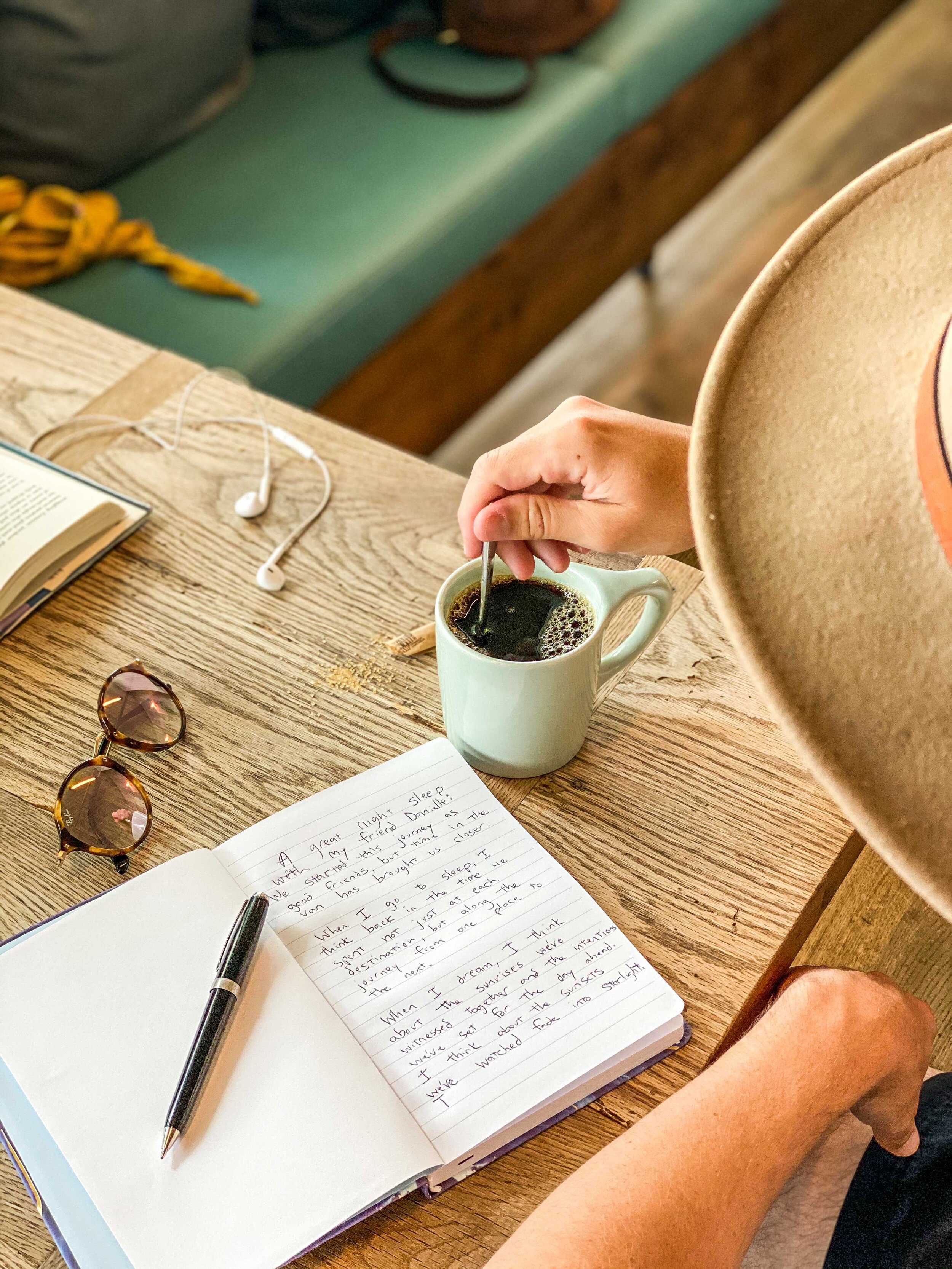 austin-texas-lifestyle-photographer-coffee-moment