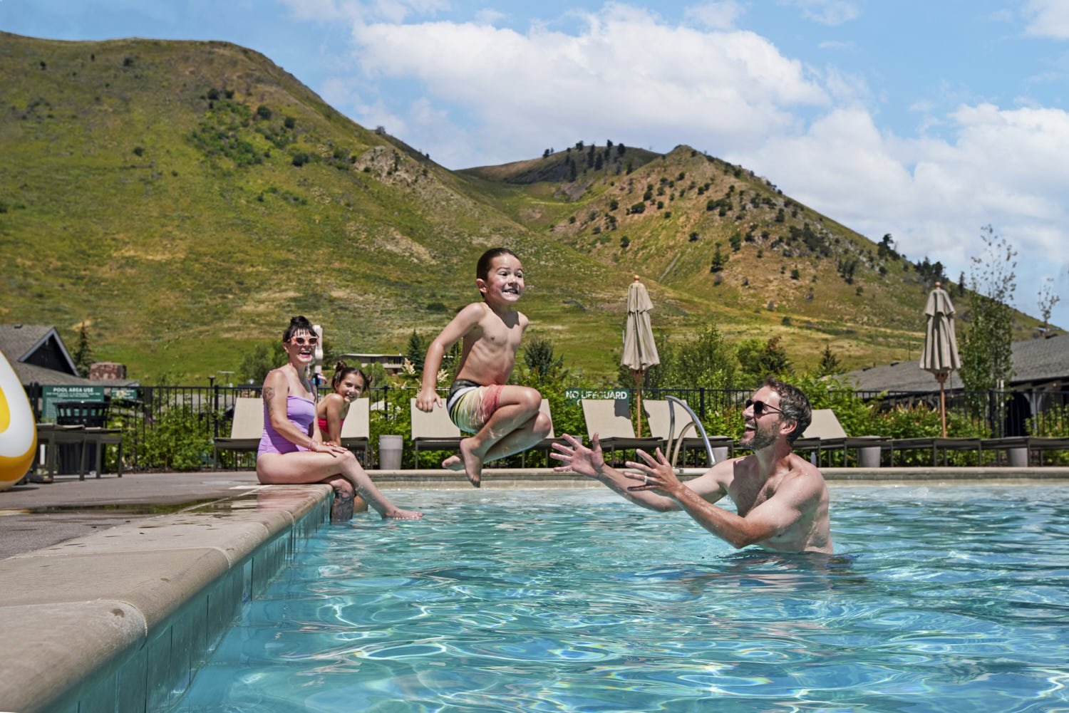 Knoxy_Knox_Lifestyle Photographer_Outbound Hotels_Summer_Mixed Race Family_Hotel_Mountains_Swimming_Pool_Jackson_Wyoming_6443.jpg