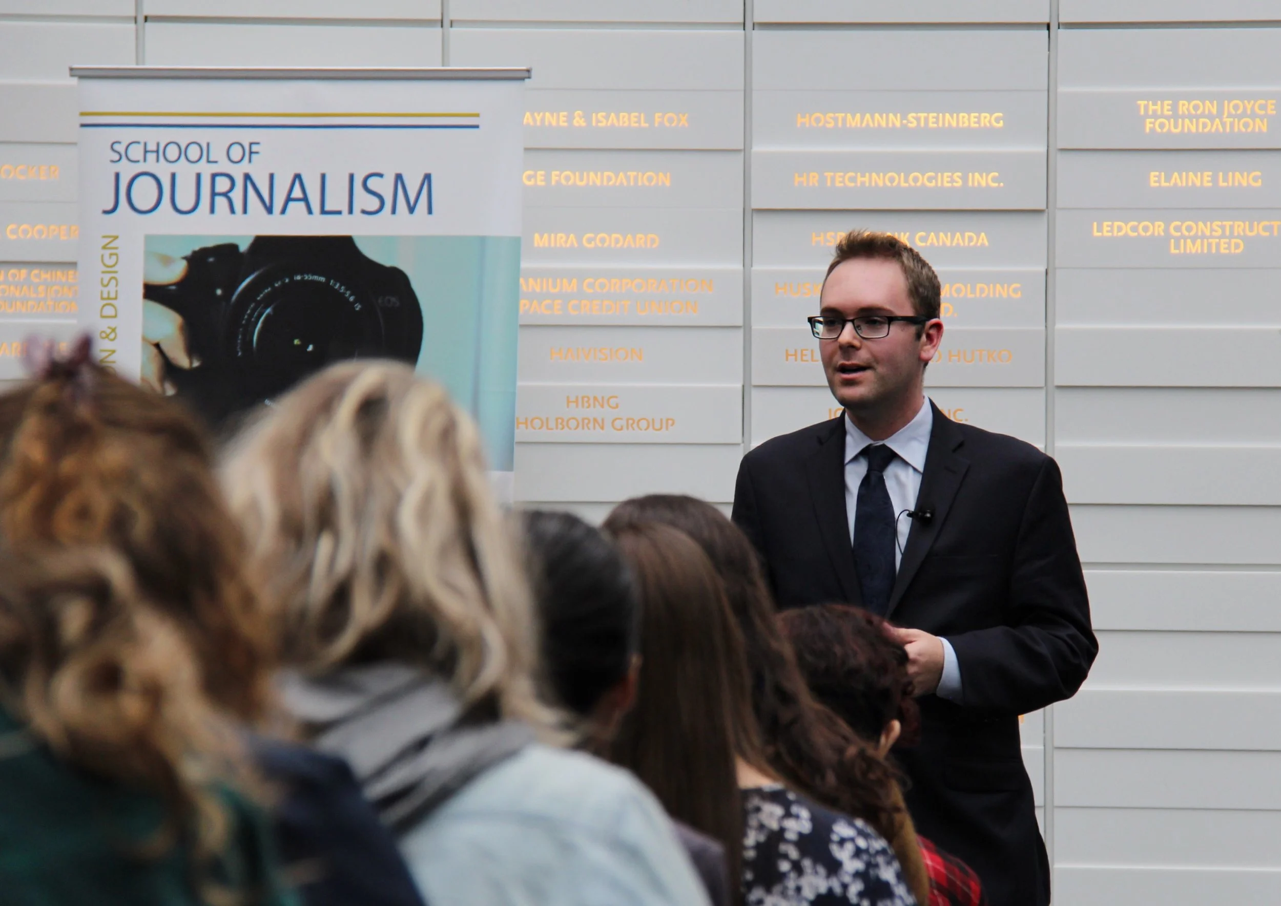 Daniel Dale, the Toronto Star’s Washington D.C. correspondent, speaking at the Sears Atrium at Ryerson University on Feb. 15, 2017.