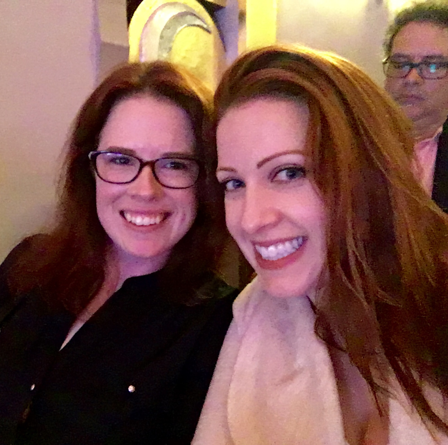Clearly the guy behind us isn't as excited as we are! Sneaking in a selfie and hiding from the camera police. 👩🏽👩🏽📸