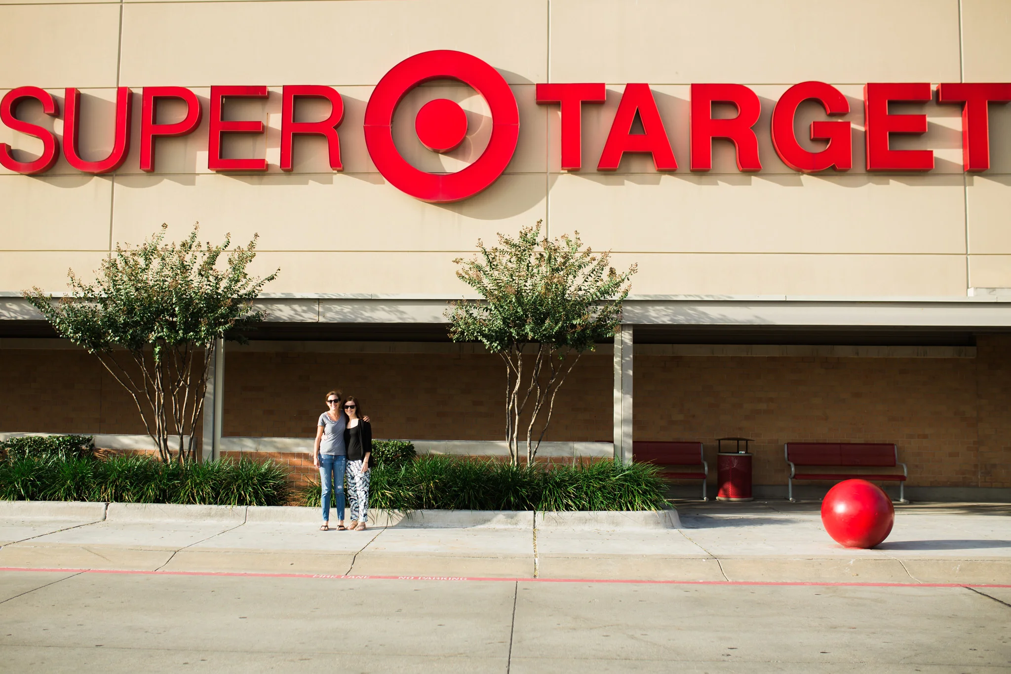 November 1: An early morning final Target run with Kate and Steve before they hopped on a plane. The quest: peppermint M&Ms, unavailable during the Halloween frenzy. I suspected, rightly, that come November 1, said M&Ms would appear. We huggā¦