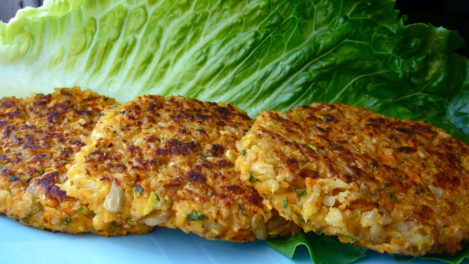 QUINOA VEGETABLE BURGERS