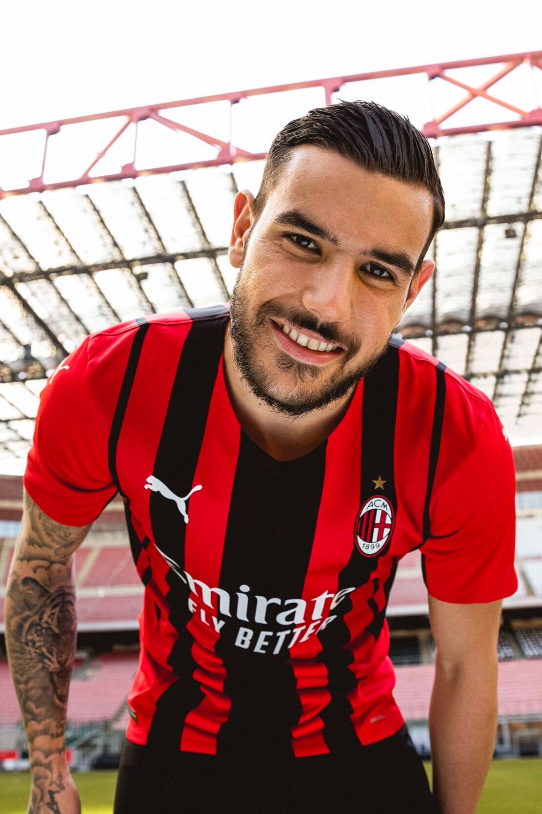 21AW_TS_AC-Milan_Home_Hernandez_081_RGB.jpg