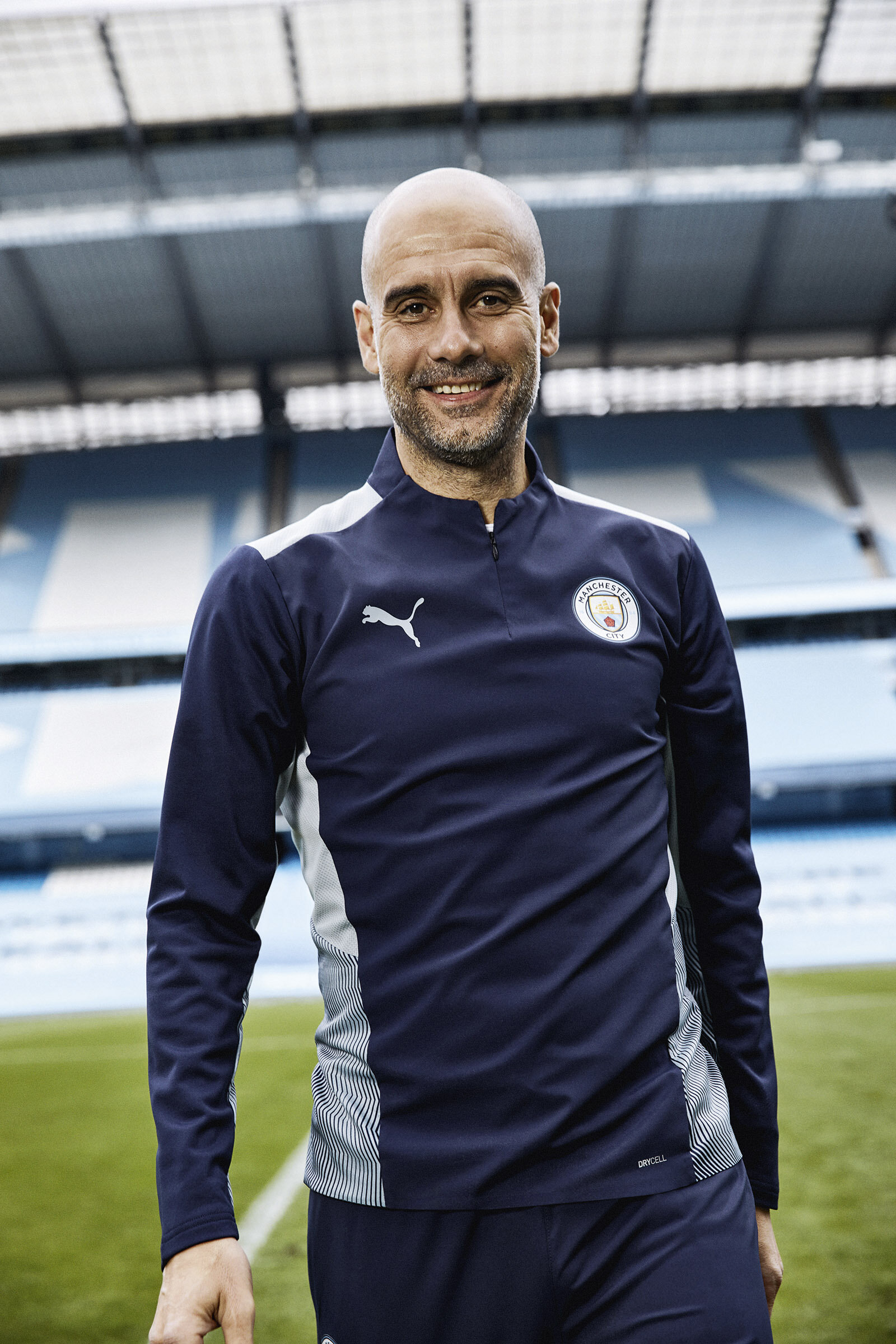 21AW_TS_Football_Manchester-City_Home_Training_Guardiola_5709_CMYK.jpg