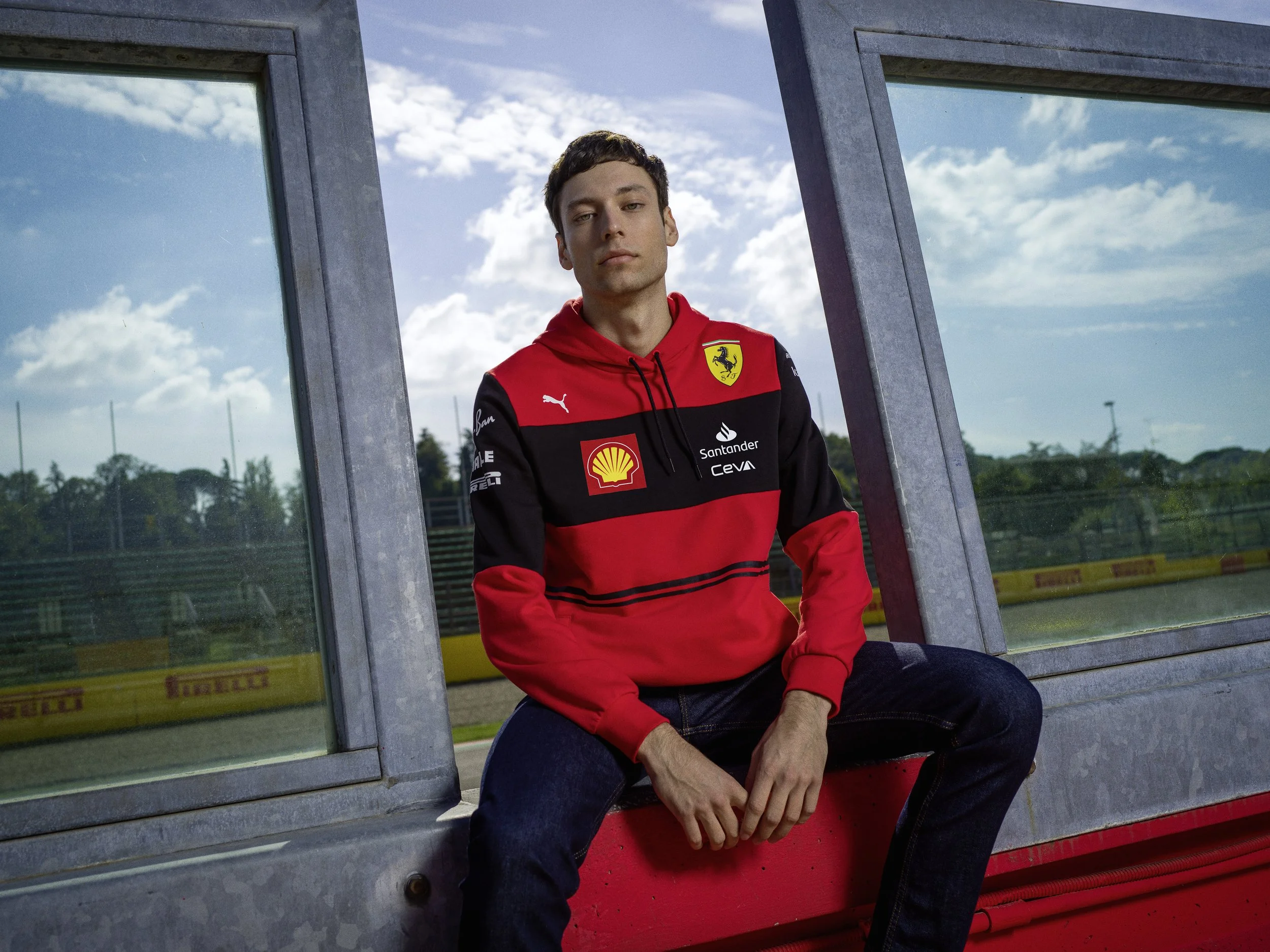 22SS_MS_FERRARI_TEAMWEAR_OUTFIT-3_0009_RGB.jpg