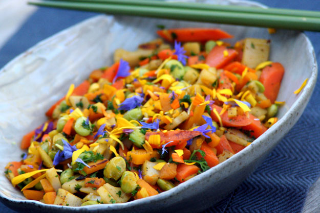Oh how calendula brings the sun to our nutrition!