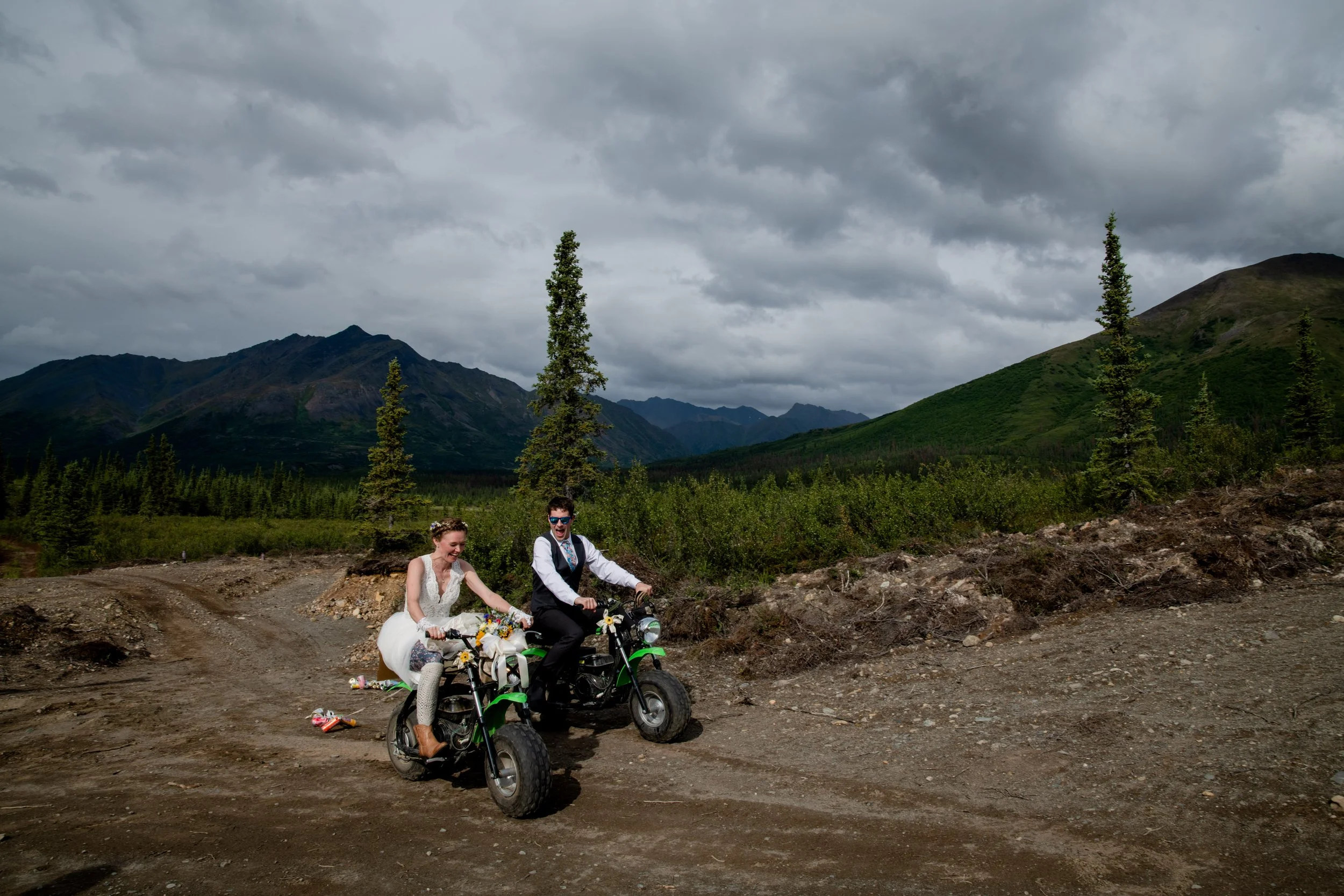 Matt+Julia©2022SarahLewisPhotography-579.jpg