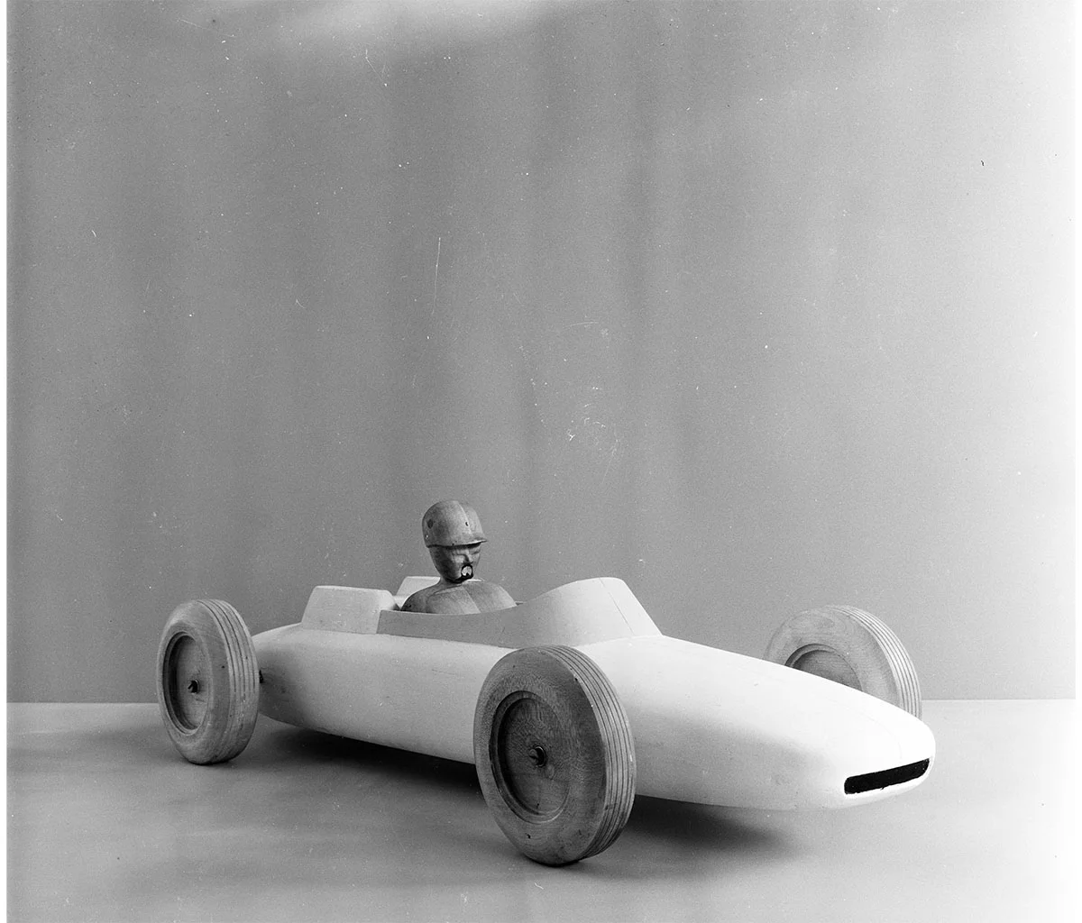 1962_804_wind_tunnel_scale_model_HNE_5241.jpg