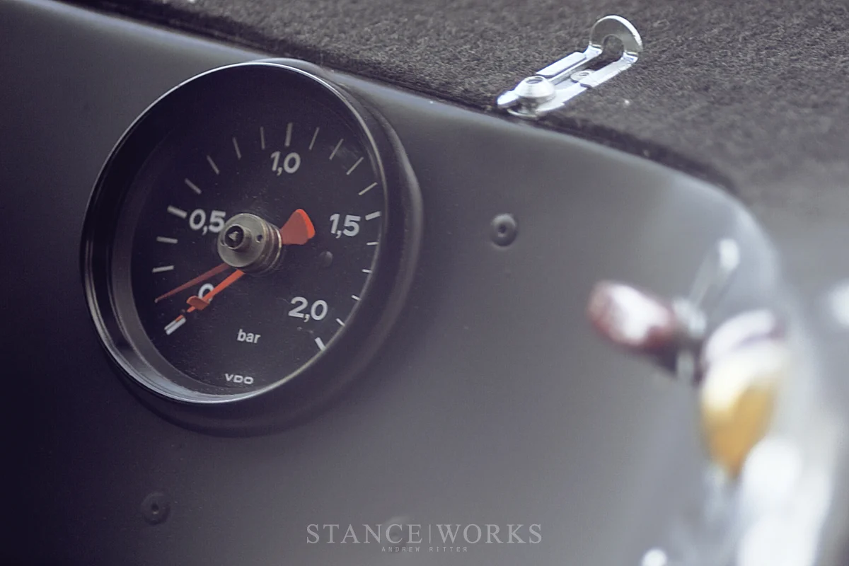 porsche-935-boost-gauge.jpg