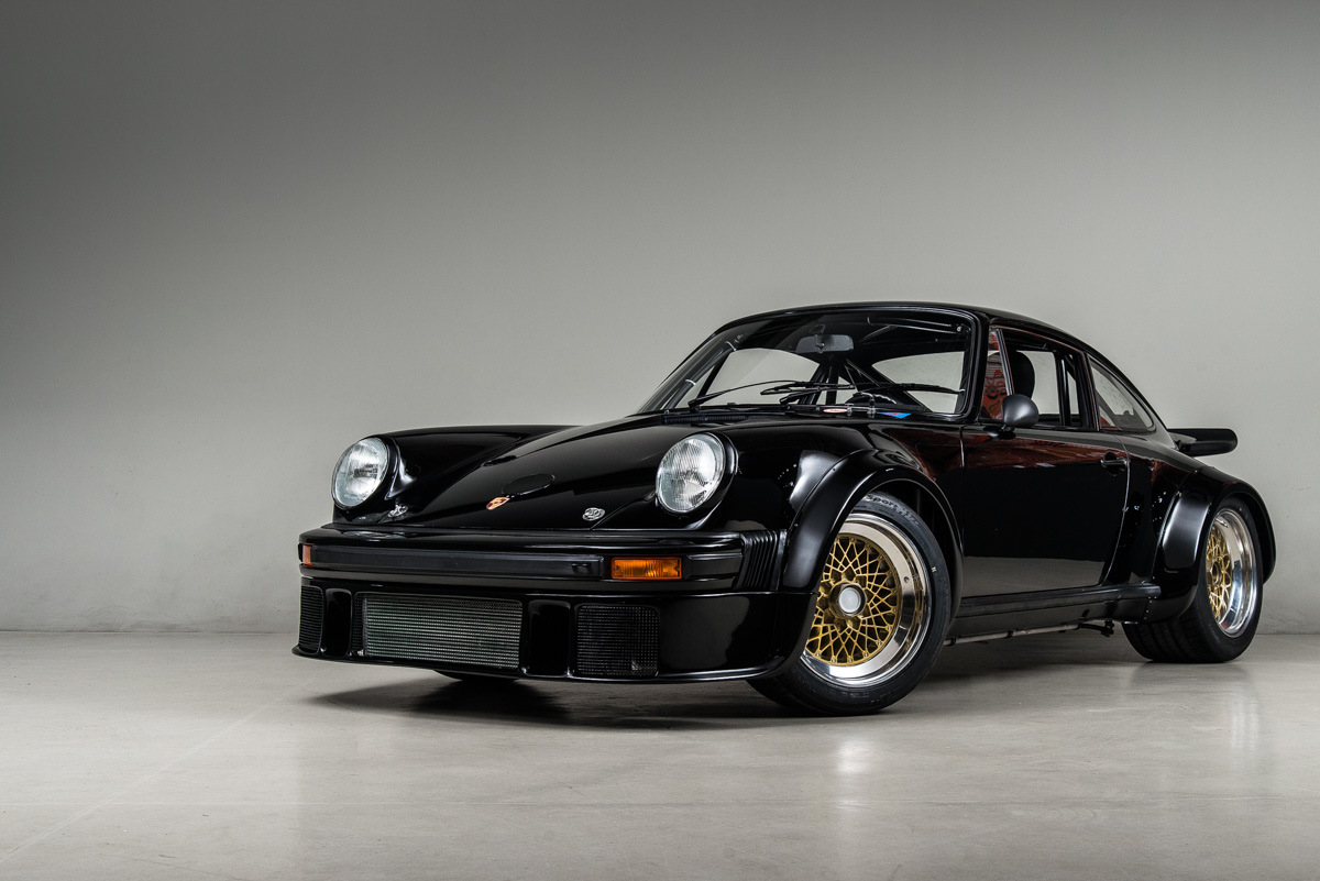 76 Porsche 934 32.jpg