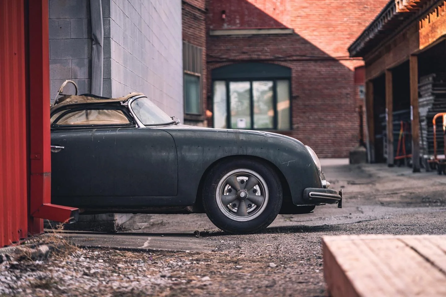 Dirt don&rsquo;t hurt. 

From the factory it was black/black with tan. We are sure the late Charles Gregg had a good reason to paint it green, but that story we may never know.

This &lsquo;58 speedster had been sitting in the same Kansas garage sinc