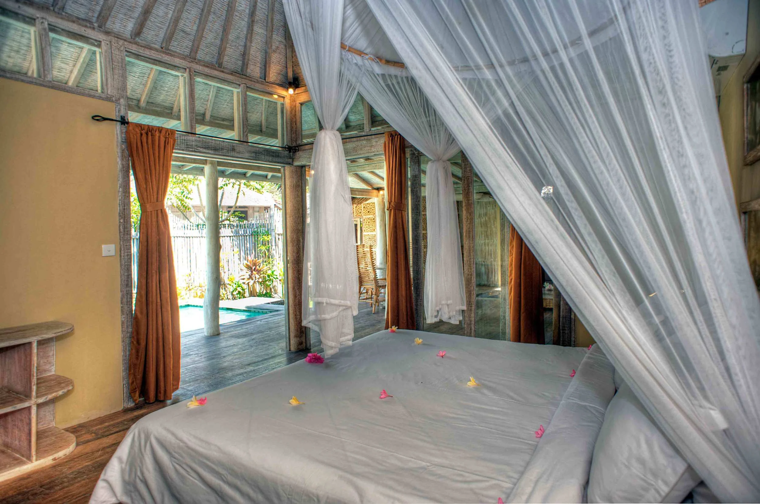 Luxury bedroom - Les Villas Ottalia