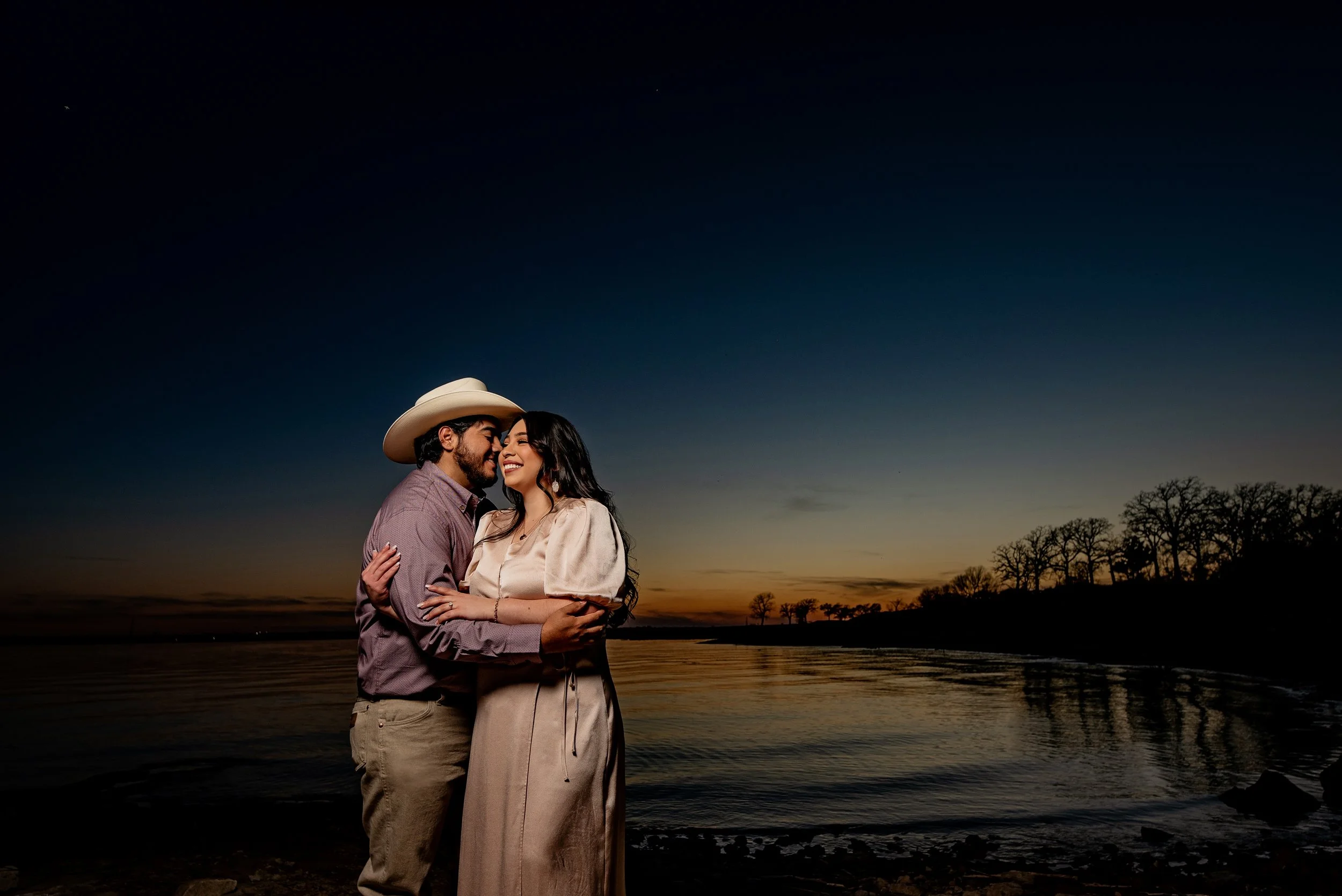 A sunset engagement session- Murrell Park at Lake Grapevine