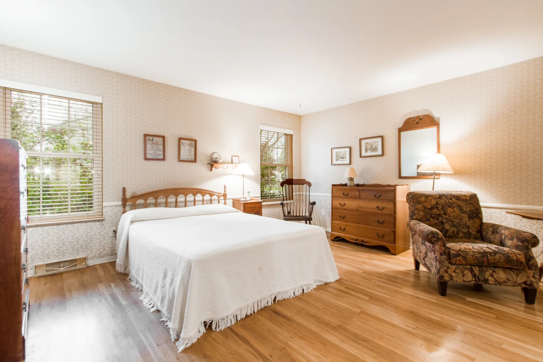 Master-Suite_1800x1200_2697611.jpg