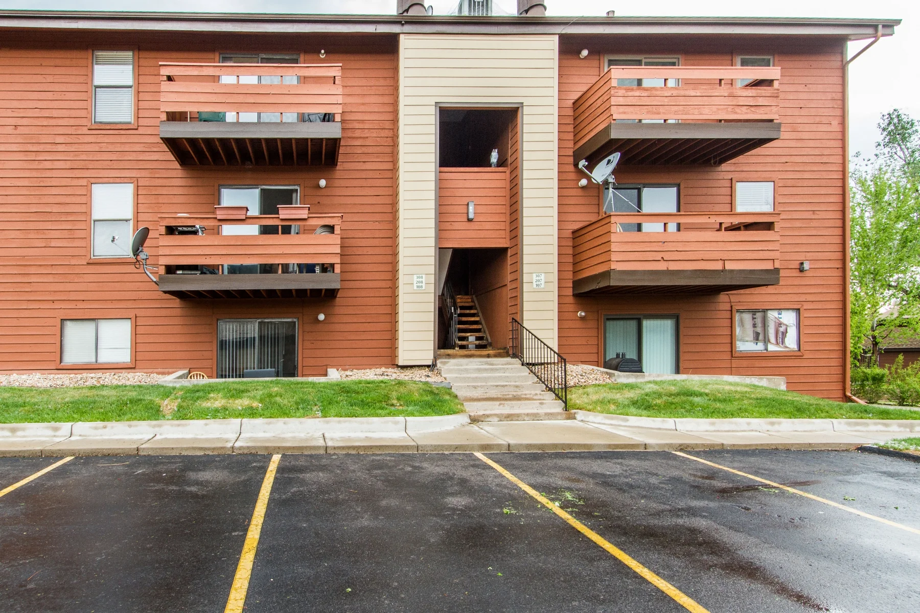 Exterior_1800x1200_2694132.jpg