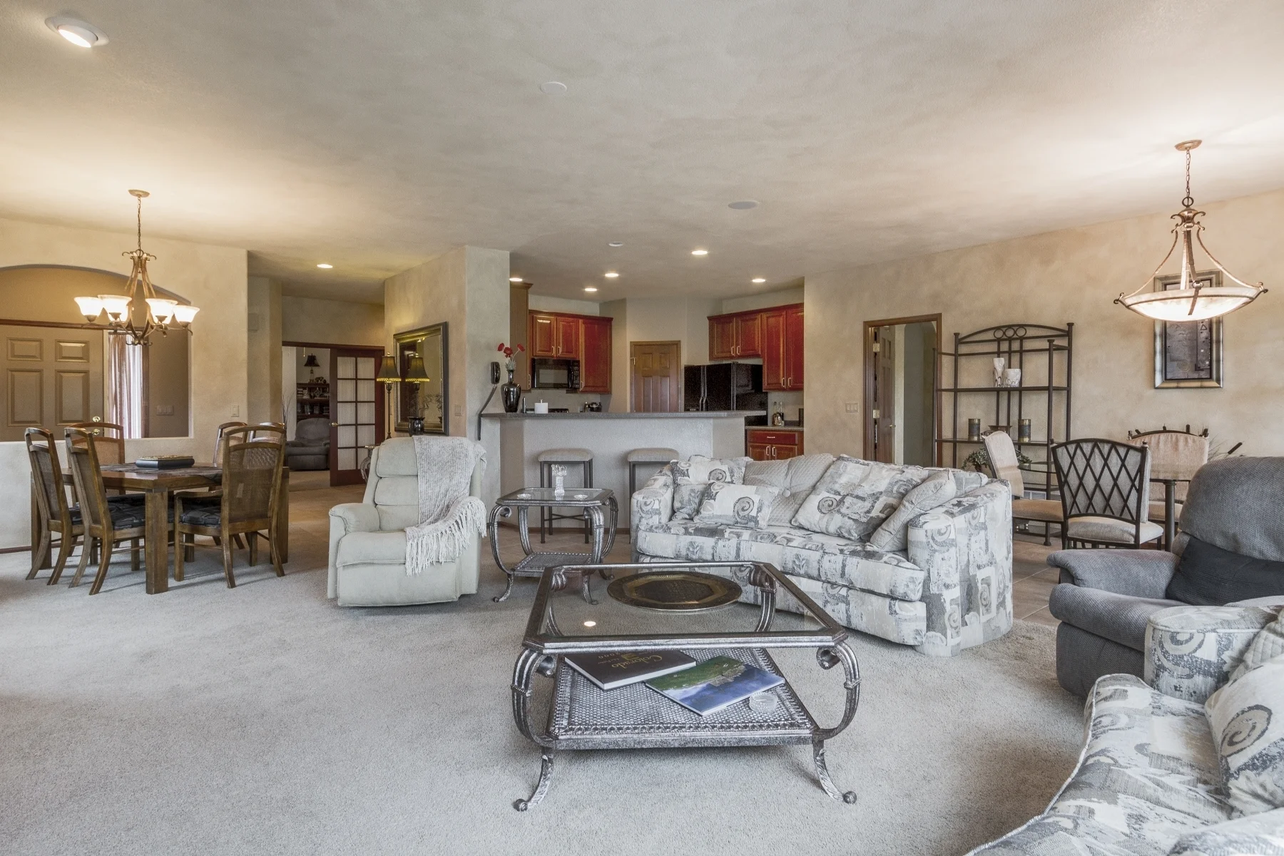 Living-Room_1800x1200_2762680.jpg
