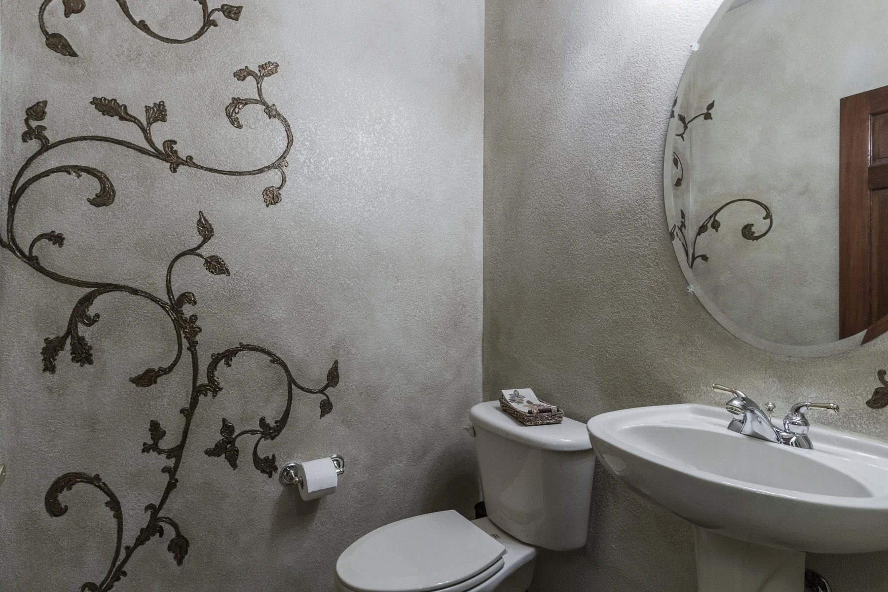 Powder-Room_1800x1200_2762697.jpg