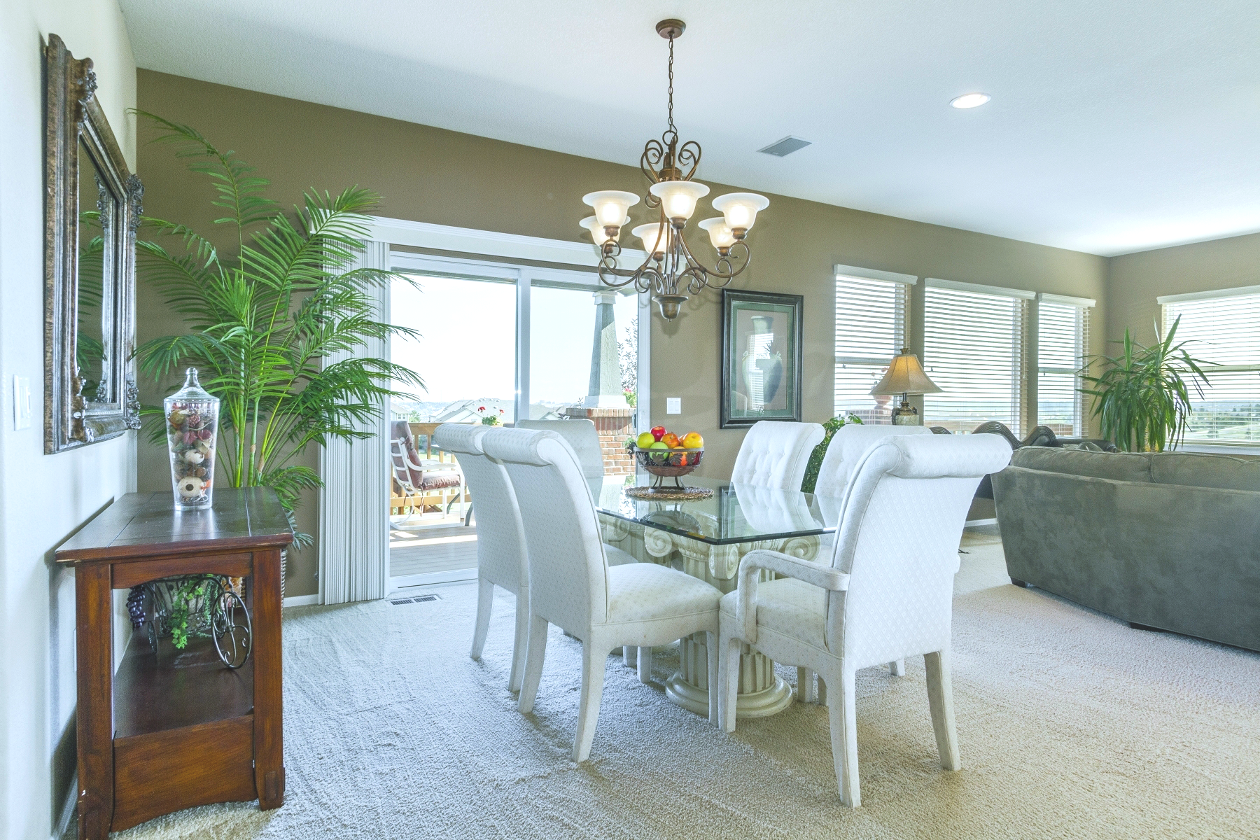 Dining-Room_1800x1200_2800754v3.png