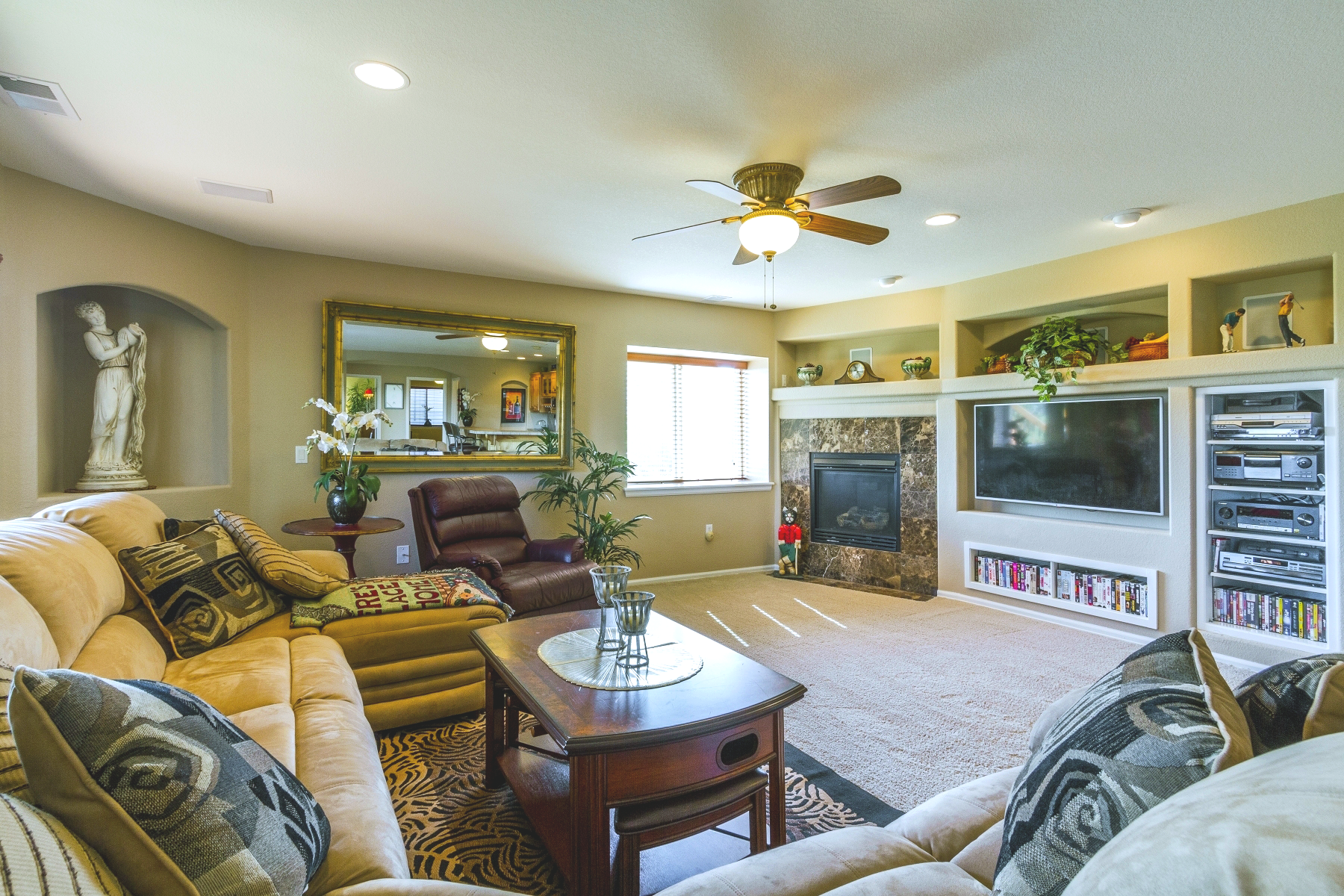 Family-Room_1800x1200_2800788v3.png