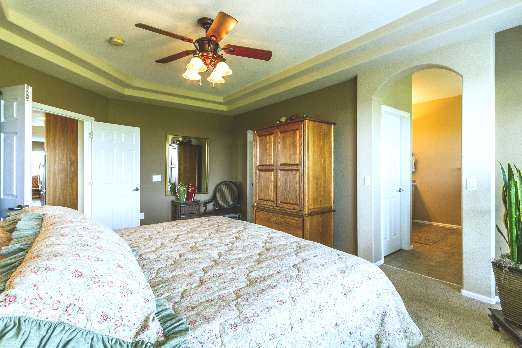 Master-Suite_1800x1200_2800831v3.png