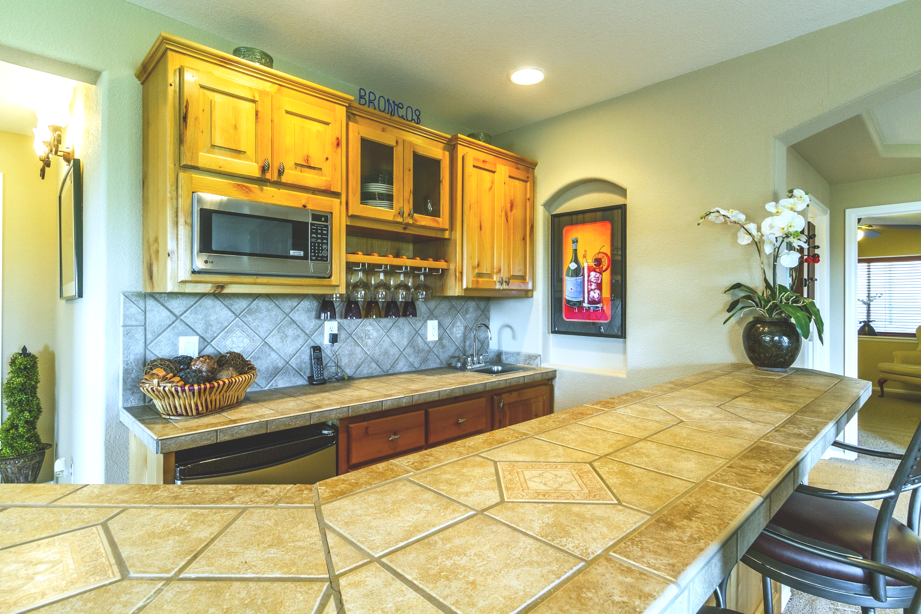 Wet-Bar_1800x1200_2800837.png