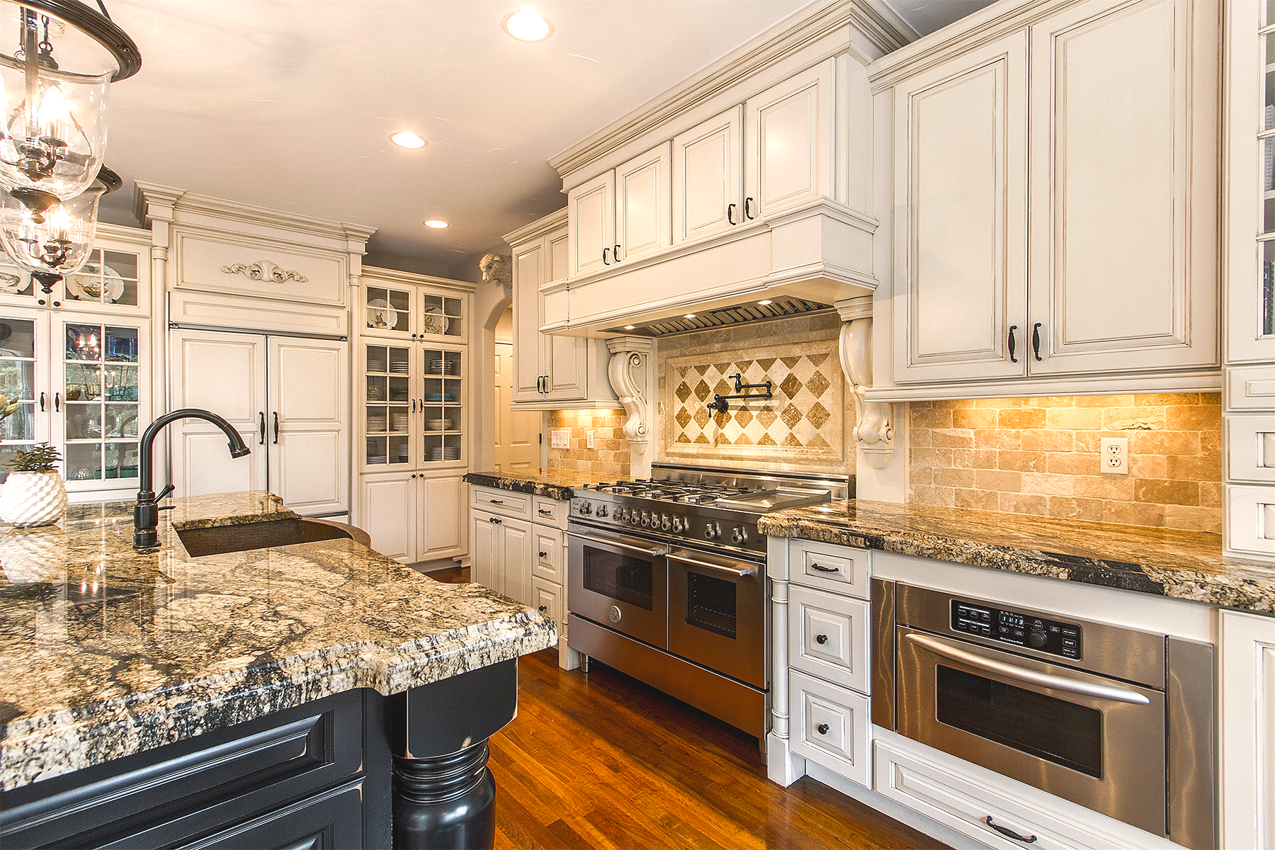 Kitchen_1800x1200_2813060-edit.png