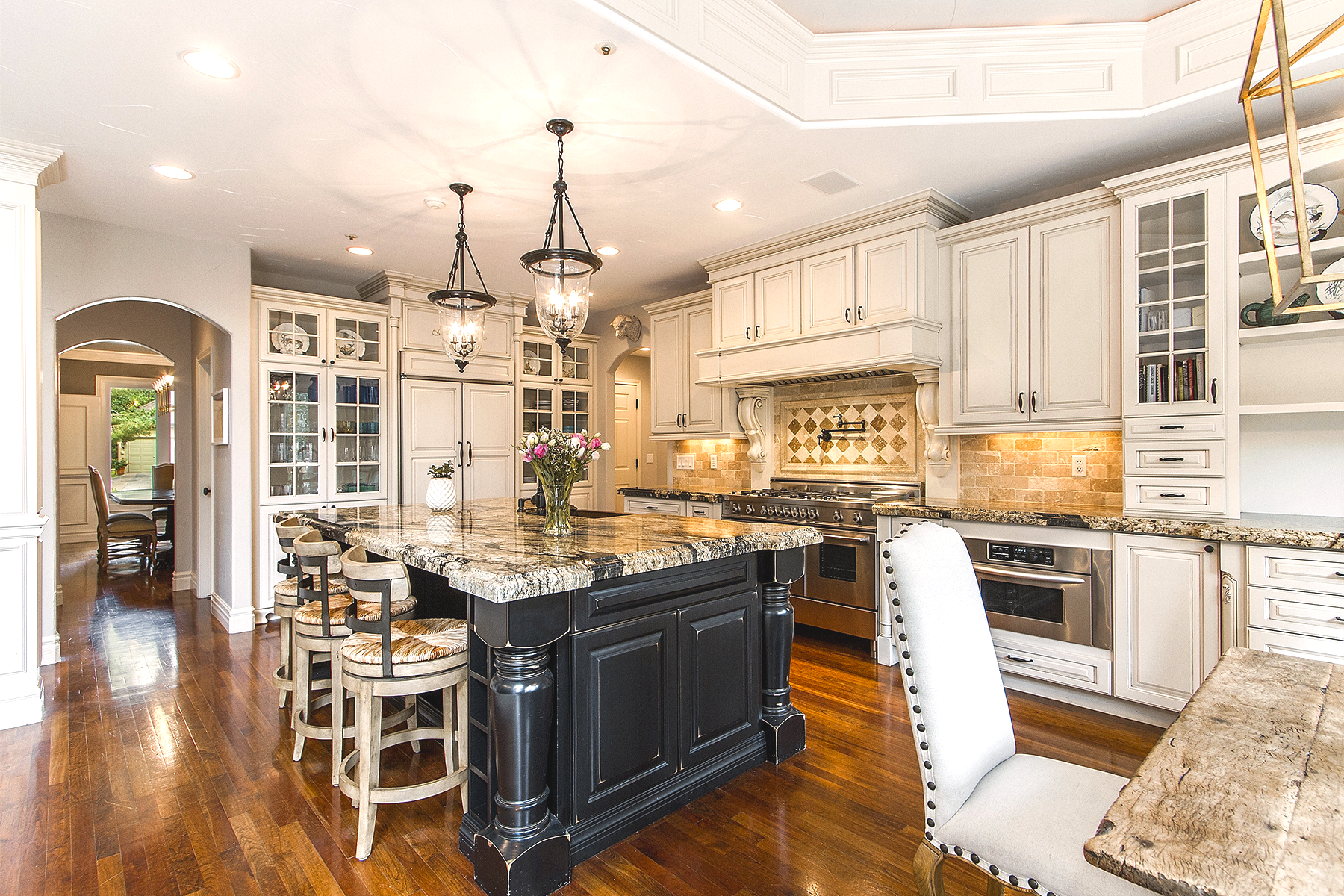 Kitchen_1800x1200_2813068-edit.png