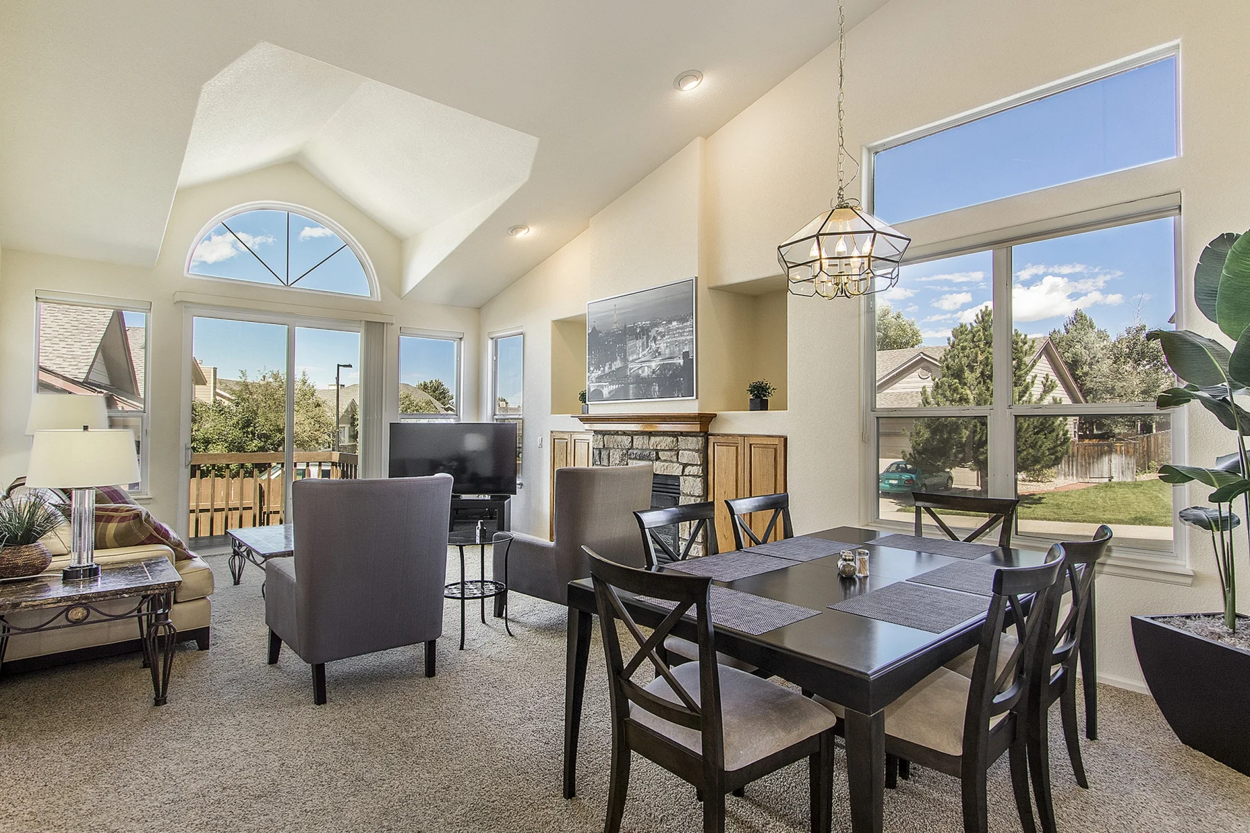 Copy of Dining-Living-Room_1800x1200_2473183.jpg