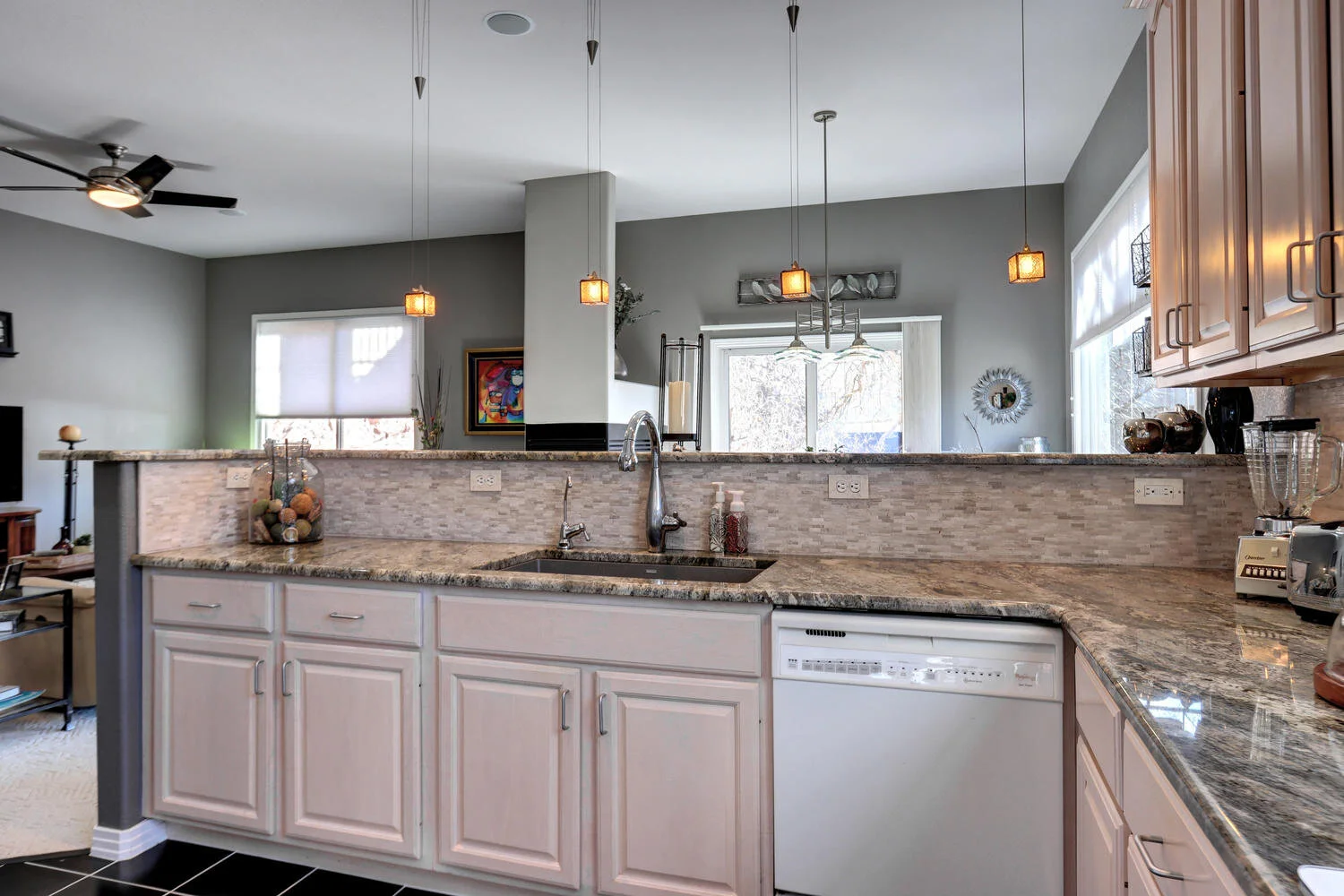 6645 Bright Water Trail-large-018-030-Kitchen-1500x1000-72dpi.jpg