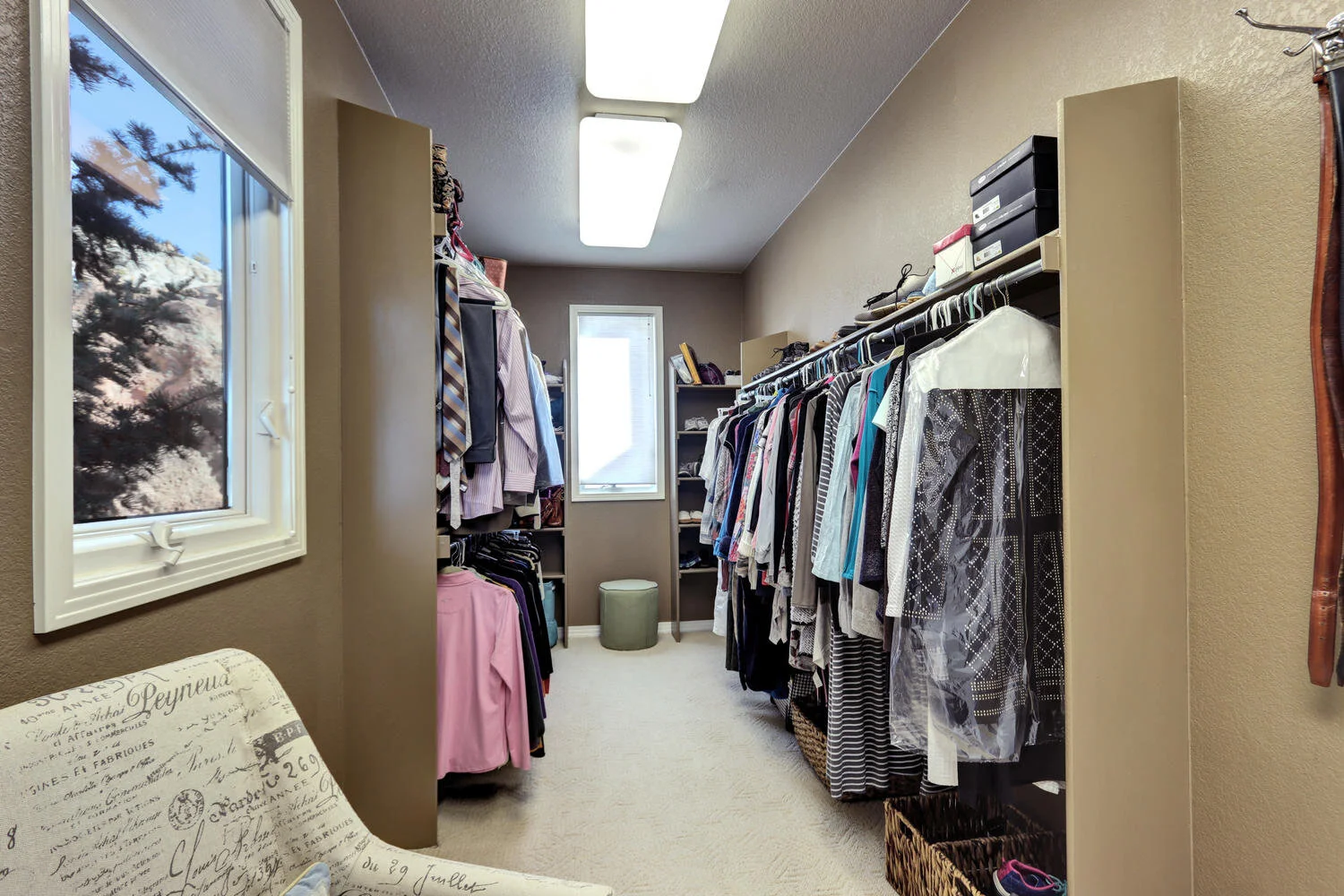 6645 Bright Water Trail-large-036-038-Master Closet-1500x1000-72dpi.jpg