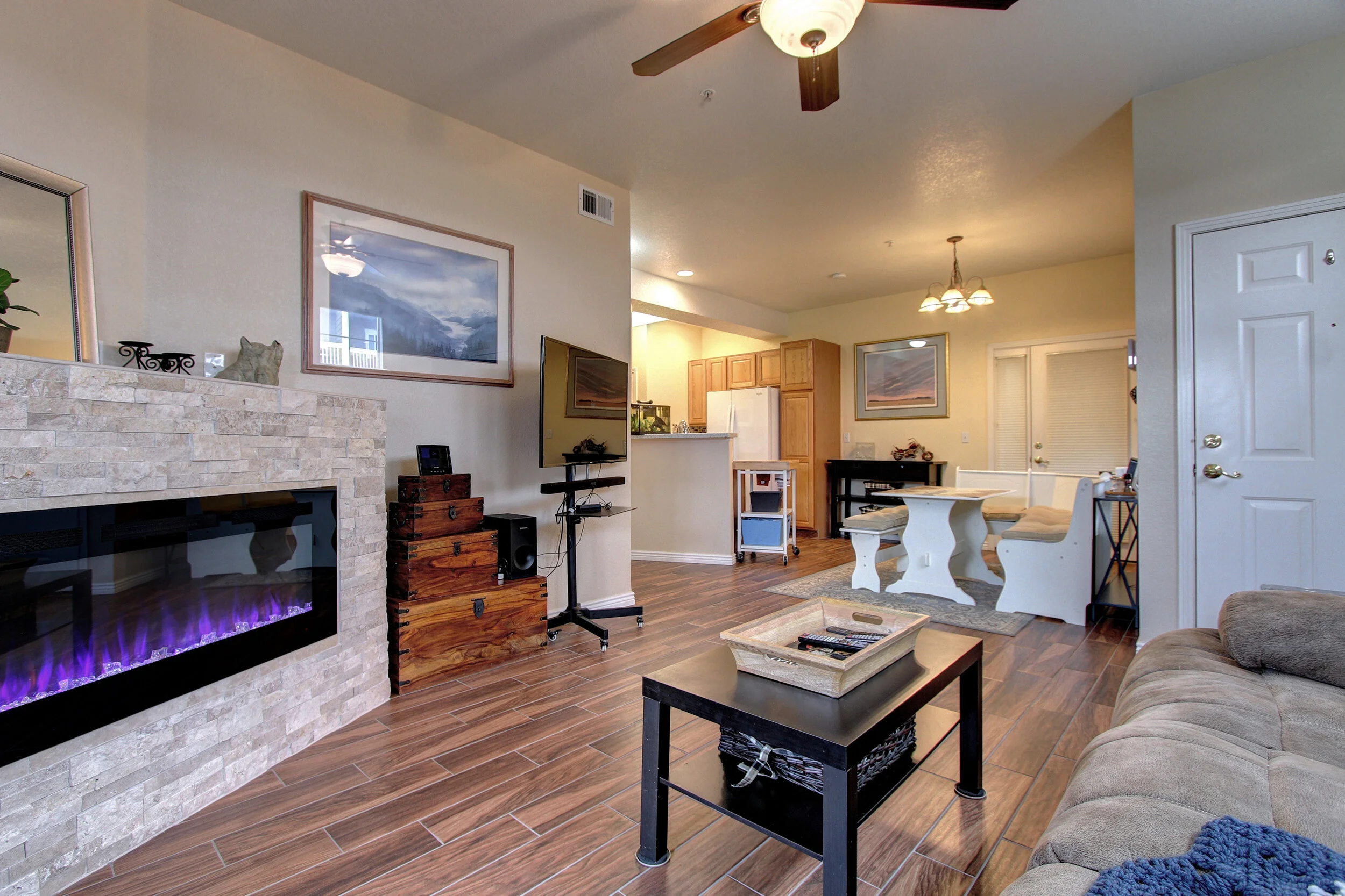 9311 Amison Cir 104 Parker CO-print-008-004-z0457HotShotPros-3648x2432-300dpi.jpg