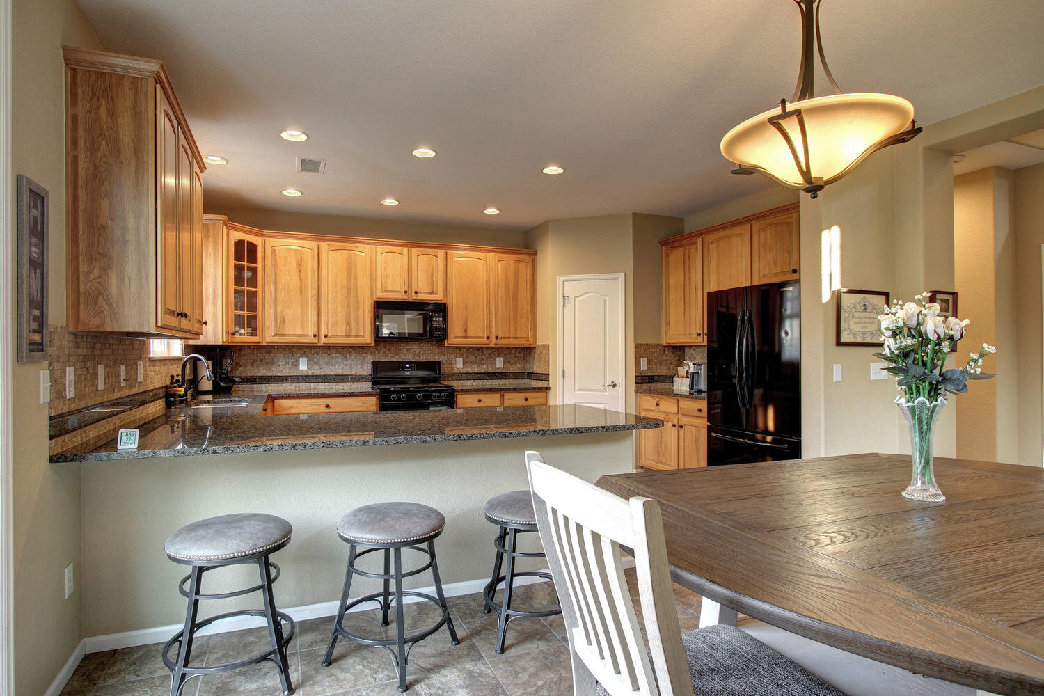 3953 Blue Pine Cir Littleton-large-017-014-Kitchen-1500x1000-72dpi.jpg