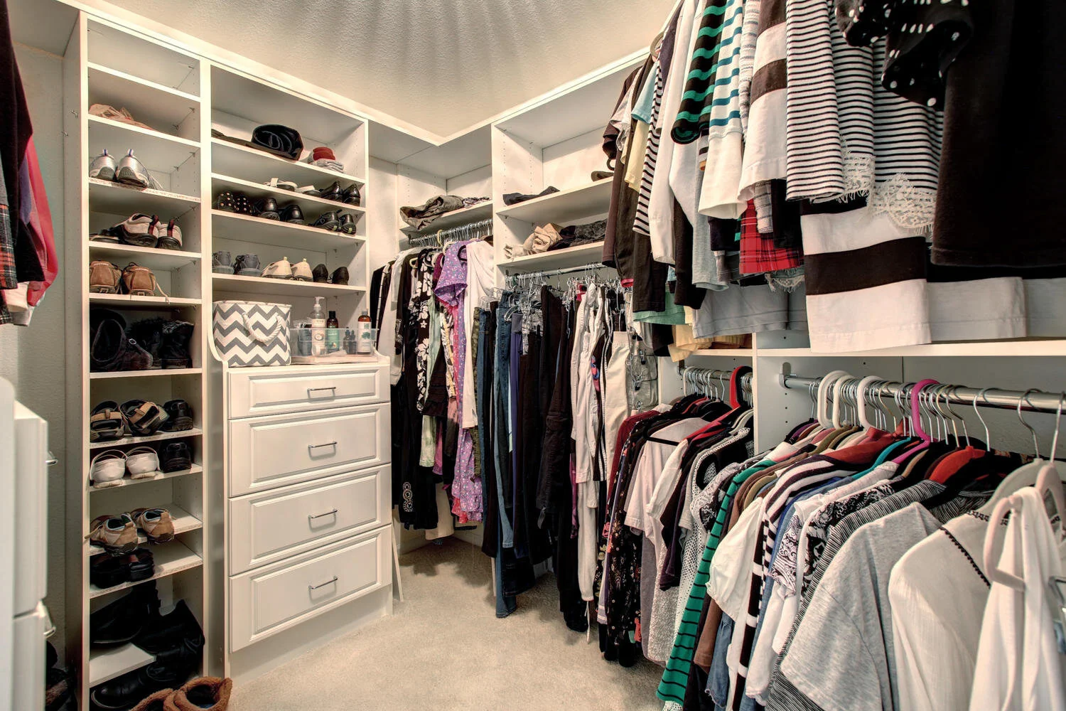 3953 Blue Pine Cir Littleton-large-032-035-Master Closet-1500x1000-72dpi.jpg