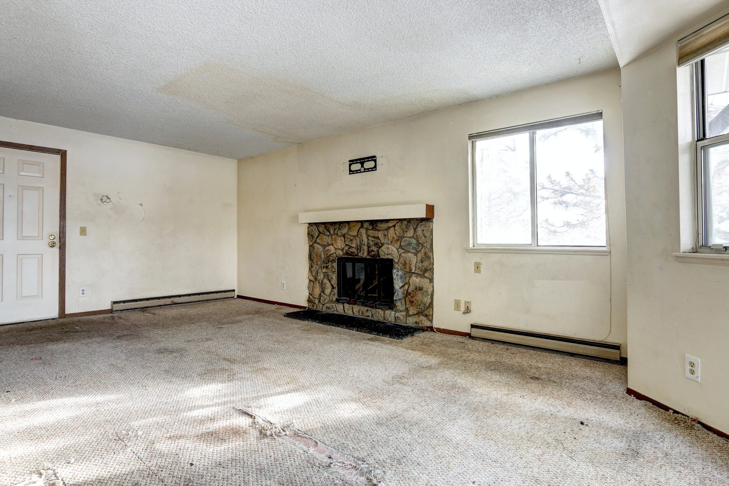 17403 E Mansfield Ave 93EL-print-009-009-Living Room-3648x2432-300dpi.jpg