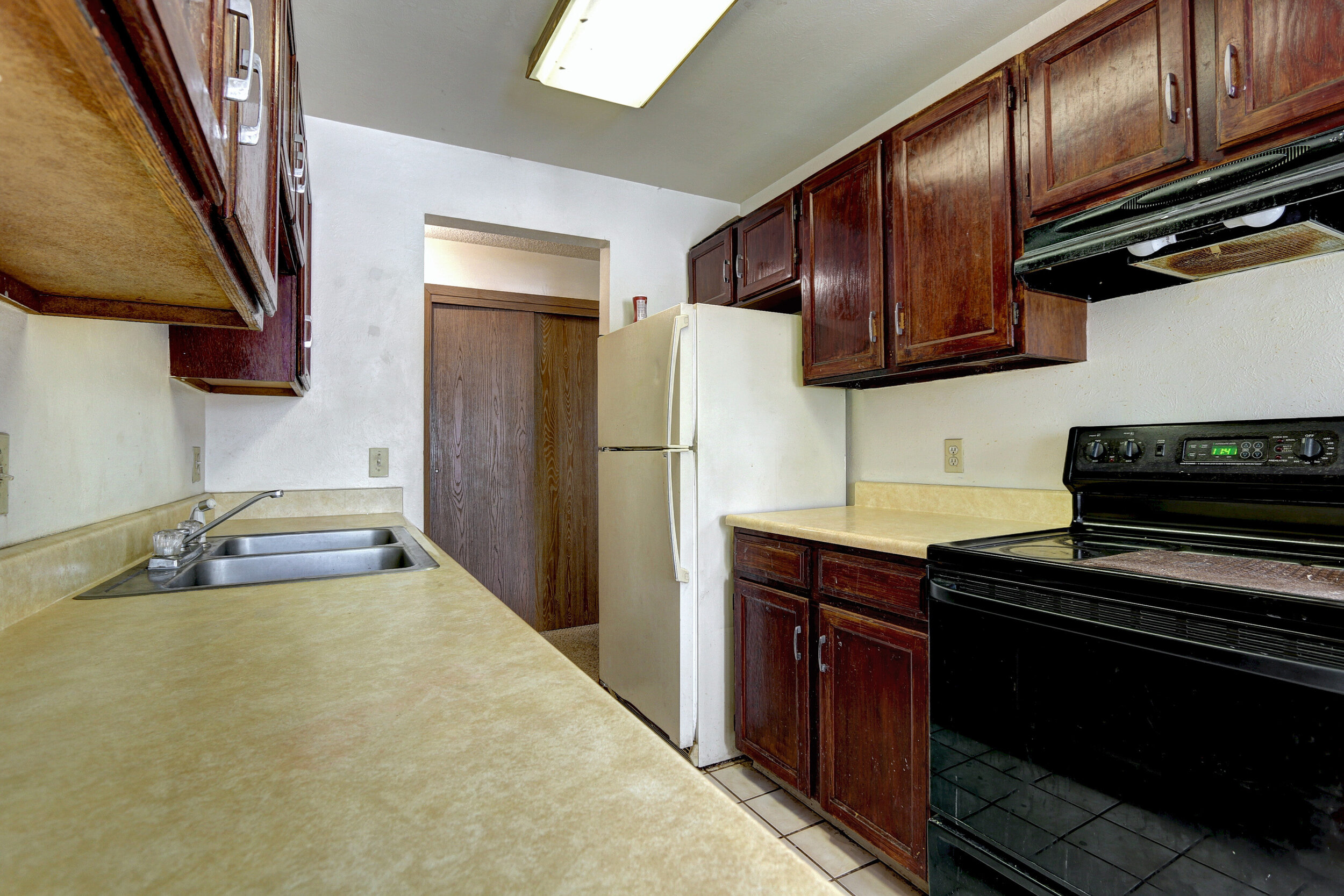 17403 E Mansfield Ave 93EL-print-015-012-Kitchen-3648x2432-300dpi.jpg