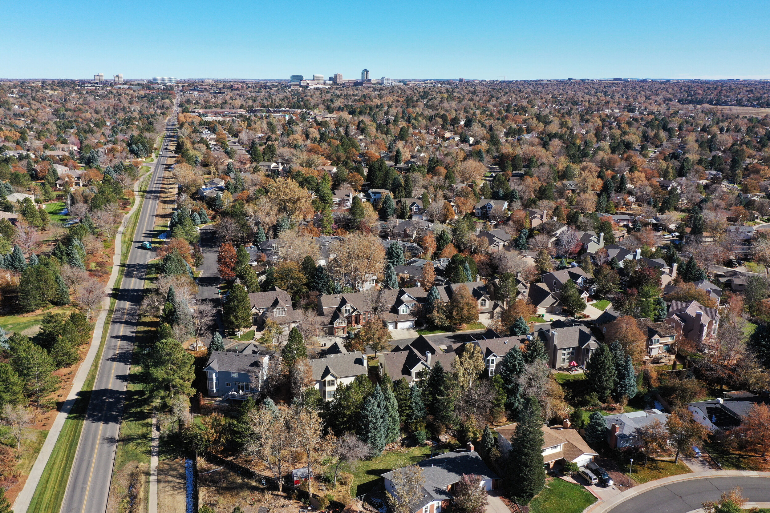 4712 E Pinewood Cir Centennial-print-050-061-L 539-4200x2800-300dpi.jpg