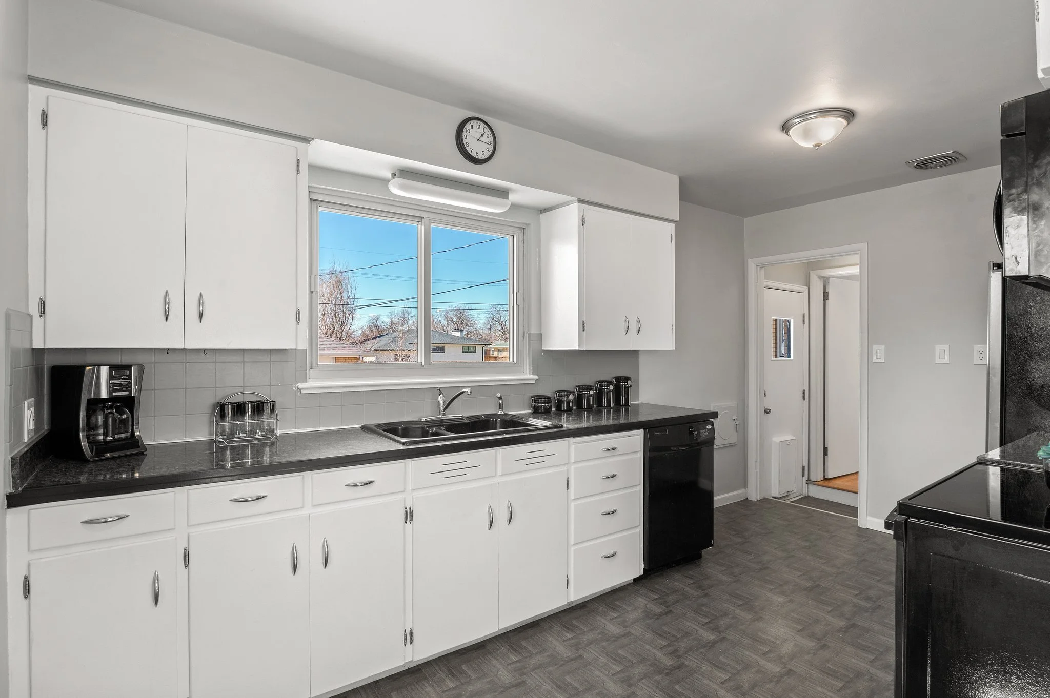 9-web-or-mls-2301 Joliet St, Aurora-18.jpg