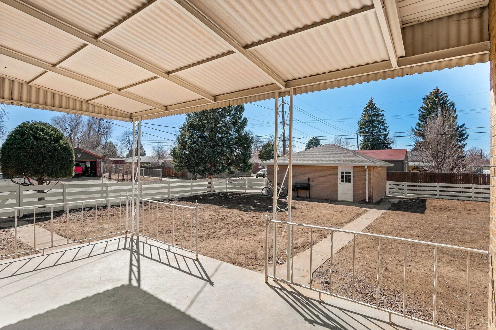 24-web-or-mls-2301 Joliet St, Aurora-33.jpg