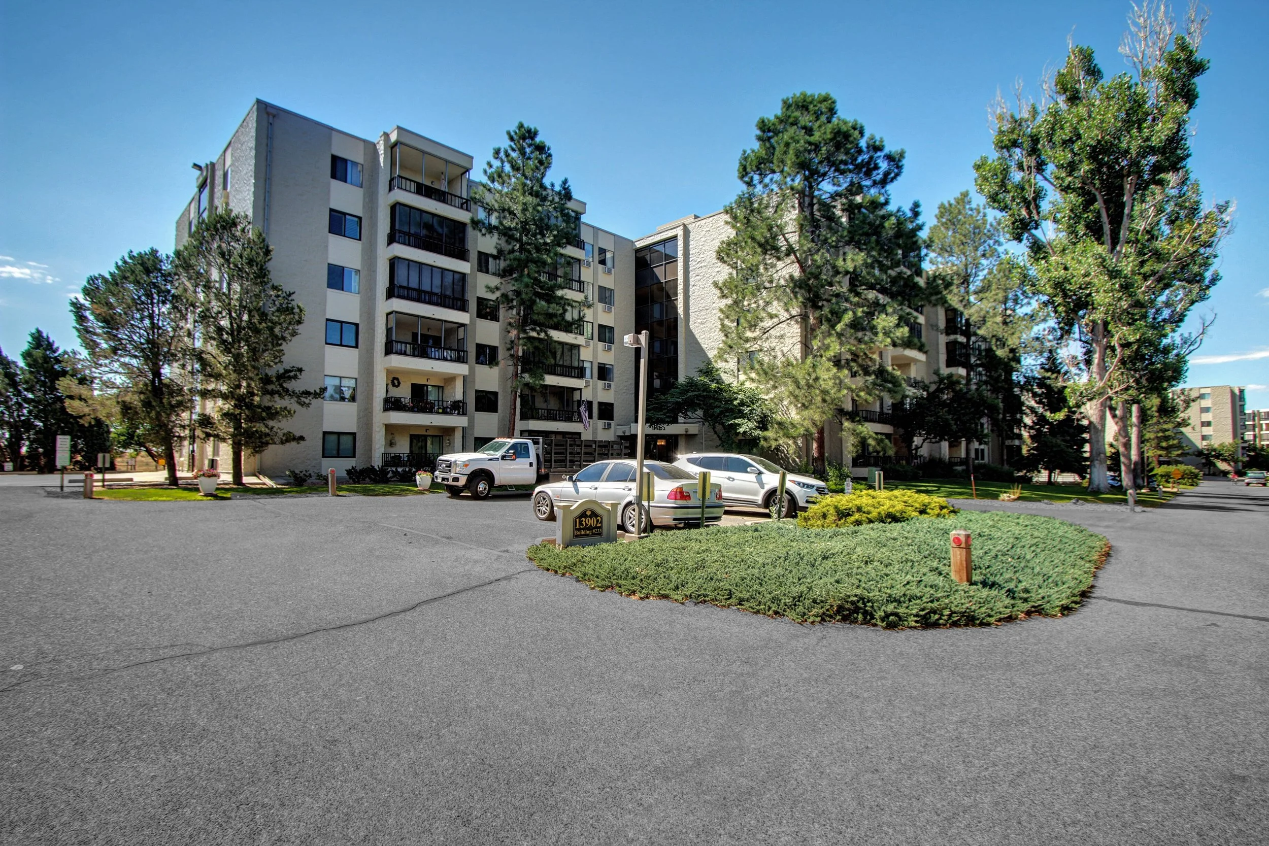 13902 E Marina Dr 201 Aurora-print-031-026-b107-3648x2432-300dpi.jpg