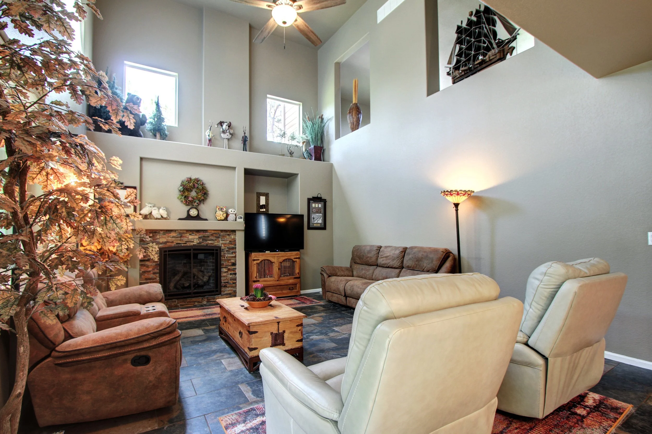 10527 Jaguar Point Lone Tree-print-011-010-a473-3648x2432-300dpi.jpg