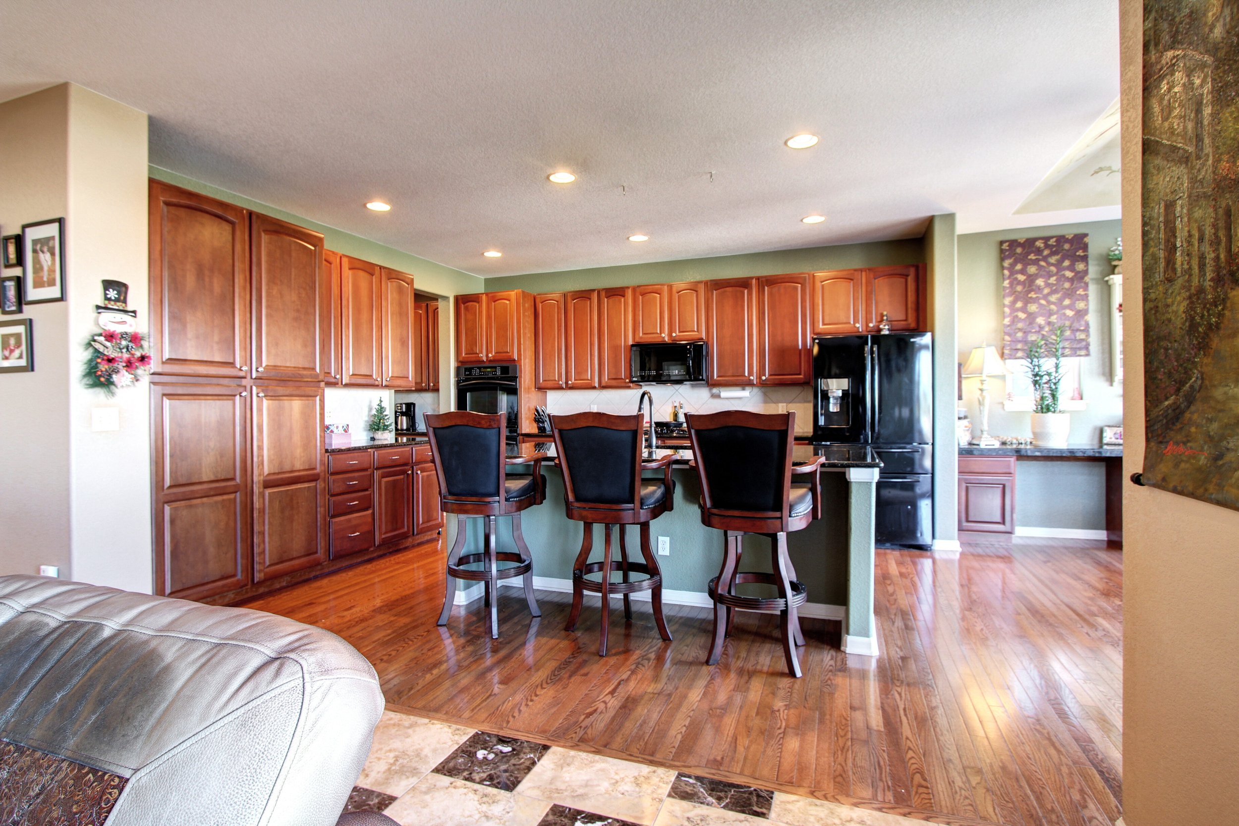 2927 Newbury Ct Littleton CO-print-012-065-Kitchen-3648x2432-300dpi.jpg