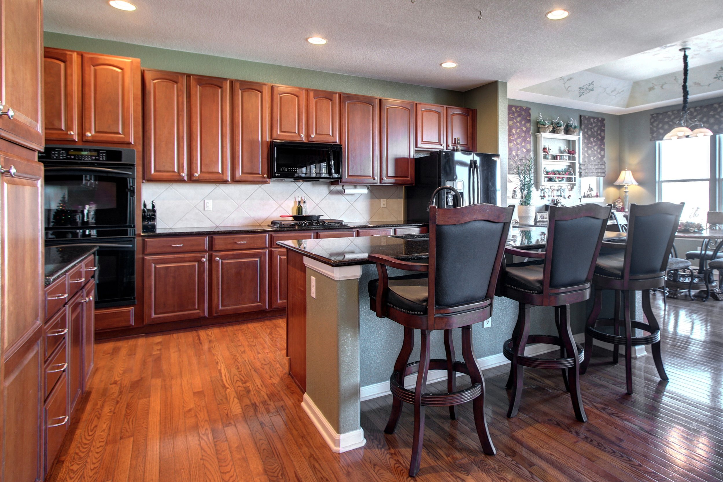2927 Newbury Ct Littleton CO-print-013-053-Kitchen-2926x1951-300dpi.jpg