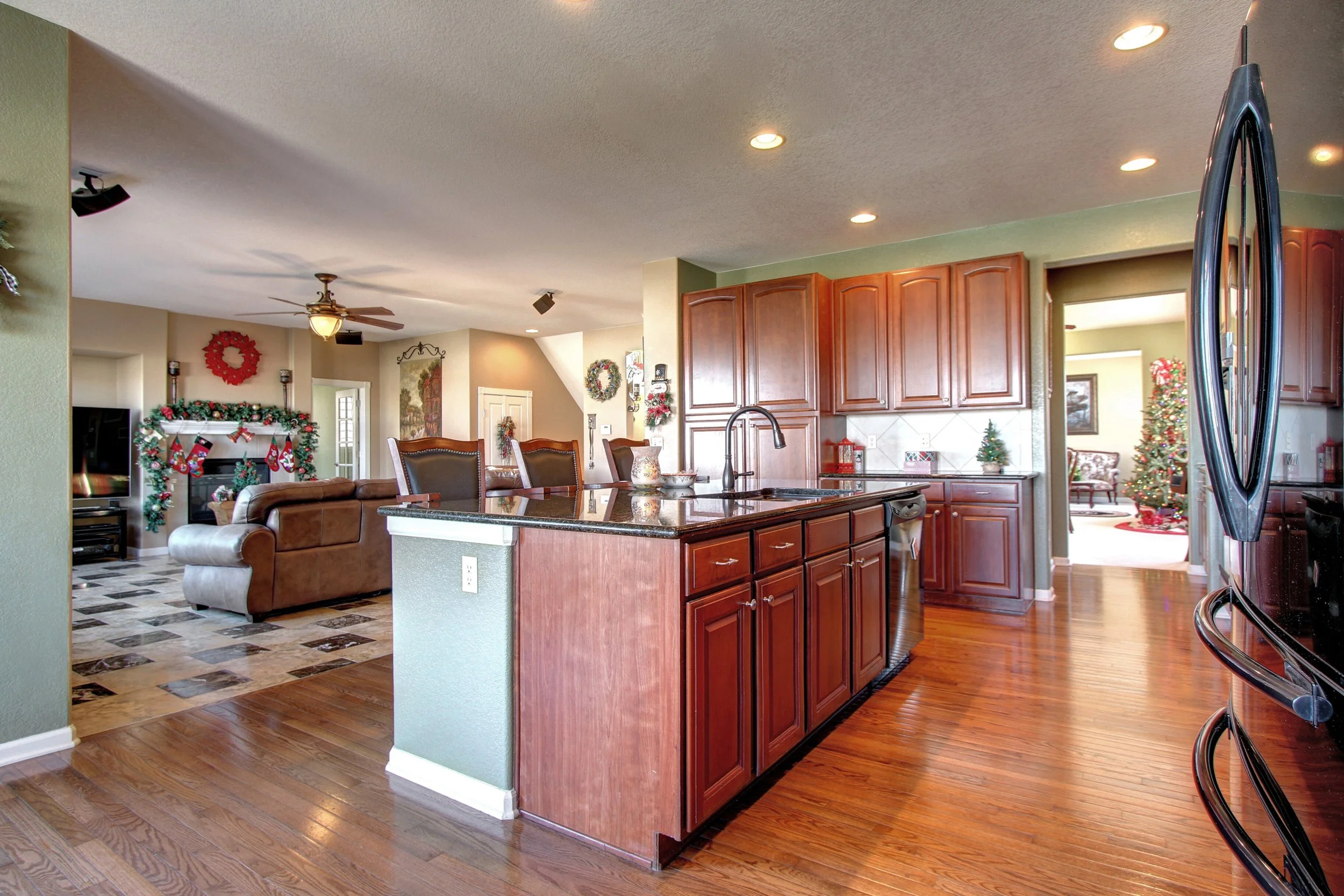 2927 Newbury Ct Littleton CO-print-015-066-Kitchen-3648x2432-300dpi.jpg