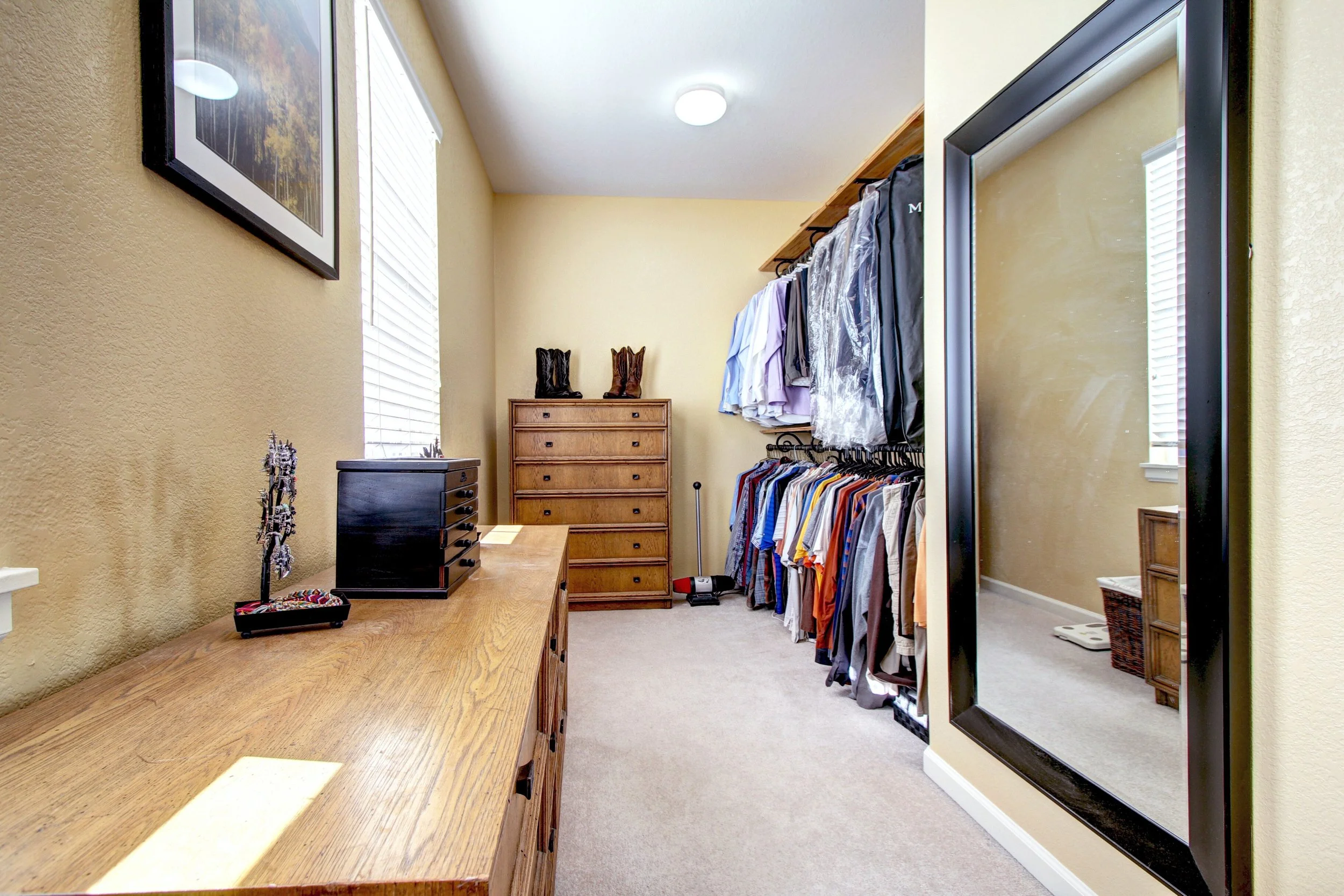 2927 Newbury Ct Littleton CO-print-030-081-Master Closet-3648x2432-300dpi.jpg