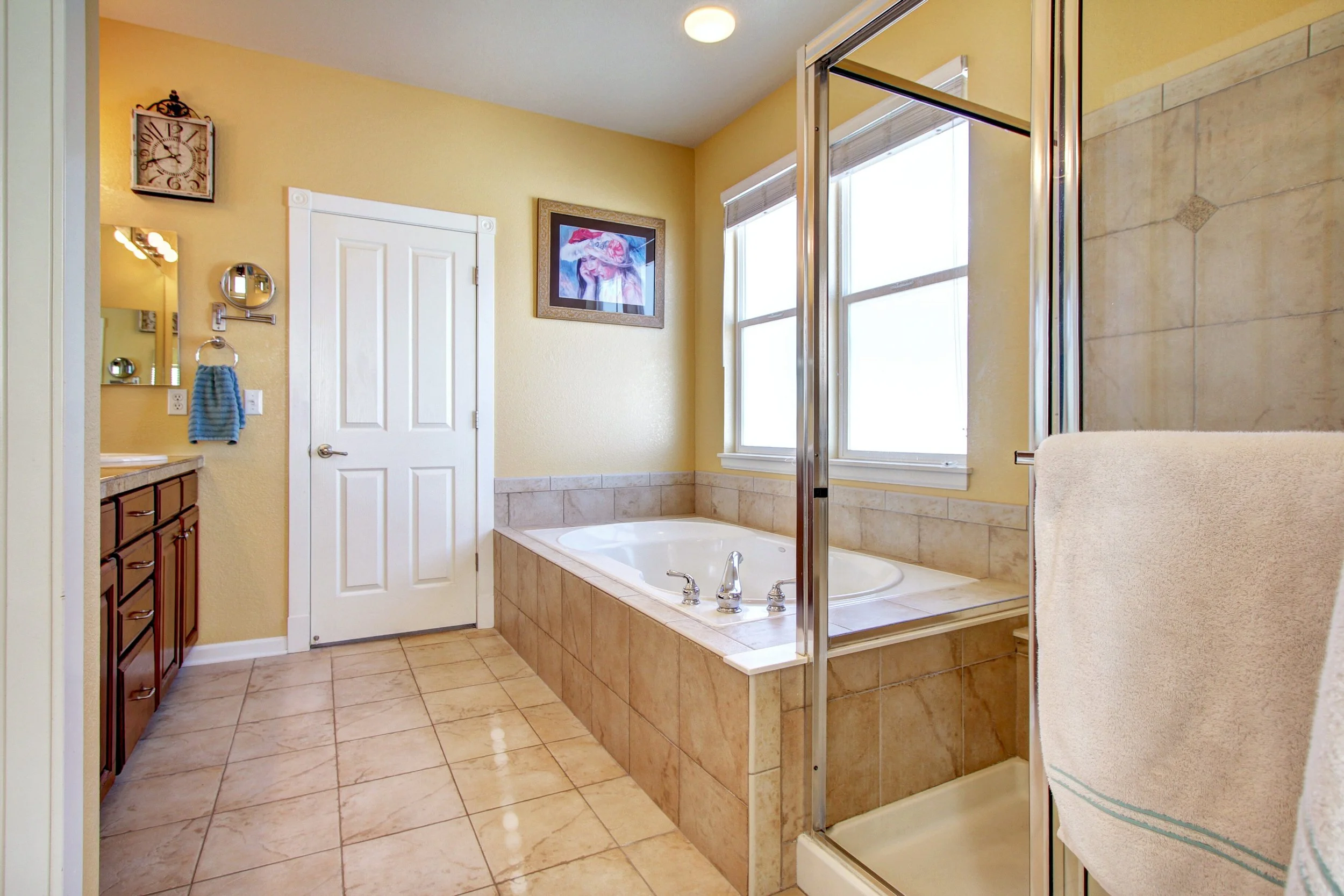 2927 Newbury Ct Littleton CO-print-038-080-Bathroom-3648x2432-300dpi.jpg