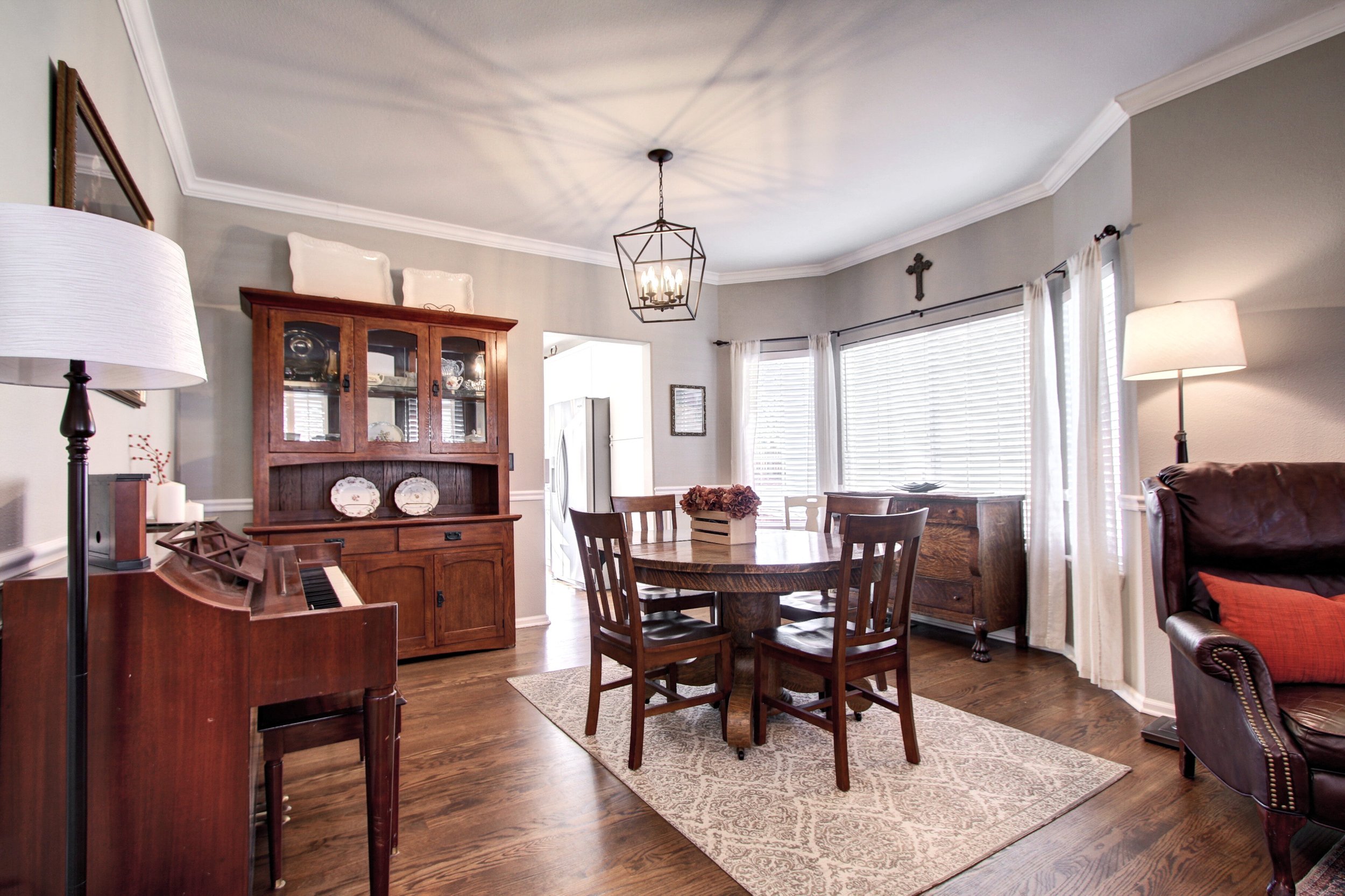 9511 S Hackberry St Highlands-print-007-008-Dining Room-3648x2432-300dpi.jpg