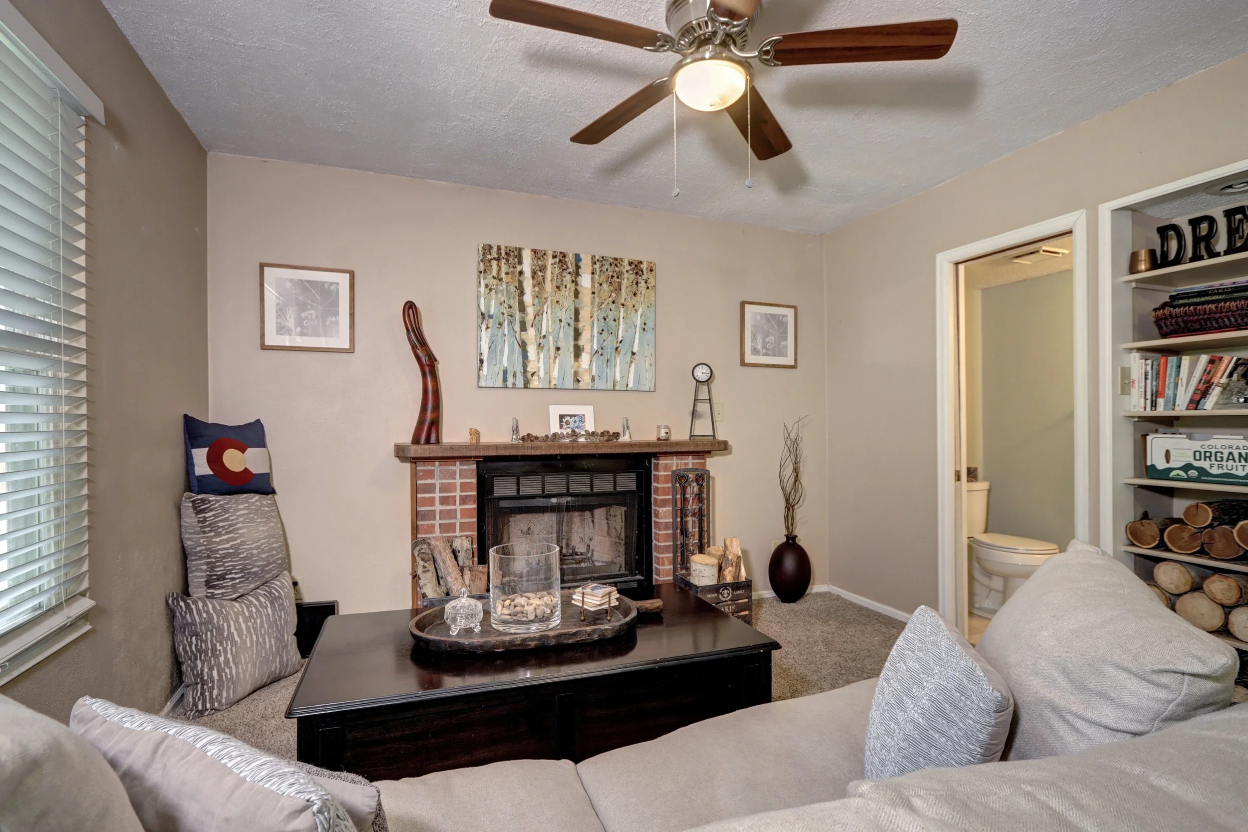 7937 S Holland Way Littleton-print-016-004-a-3984x2656-300dpi.jpg