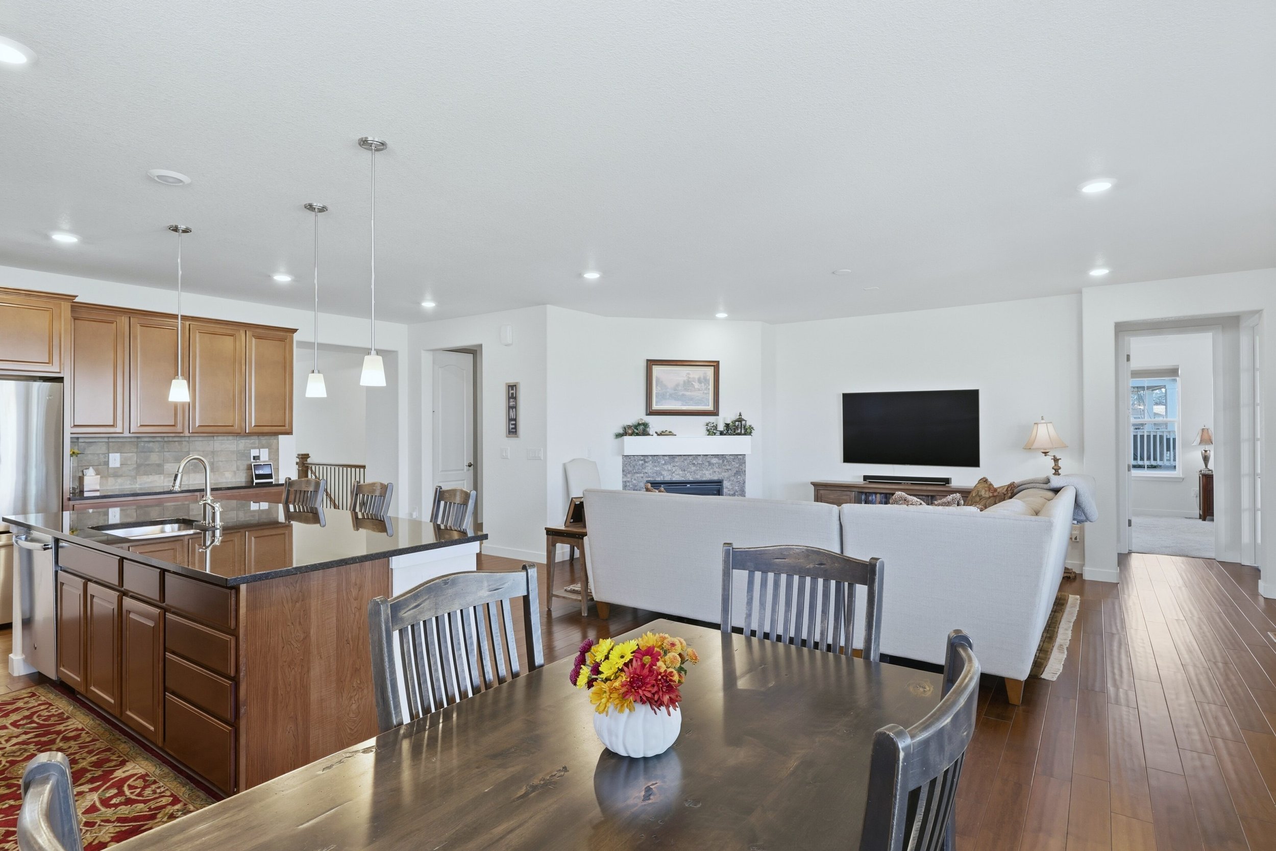 7022 Hyland Hills St Castle-print-006-001-a  006-4200x2800-300dpi.jpg